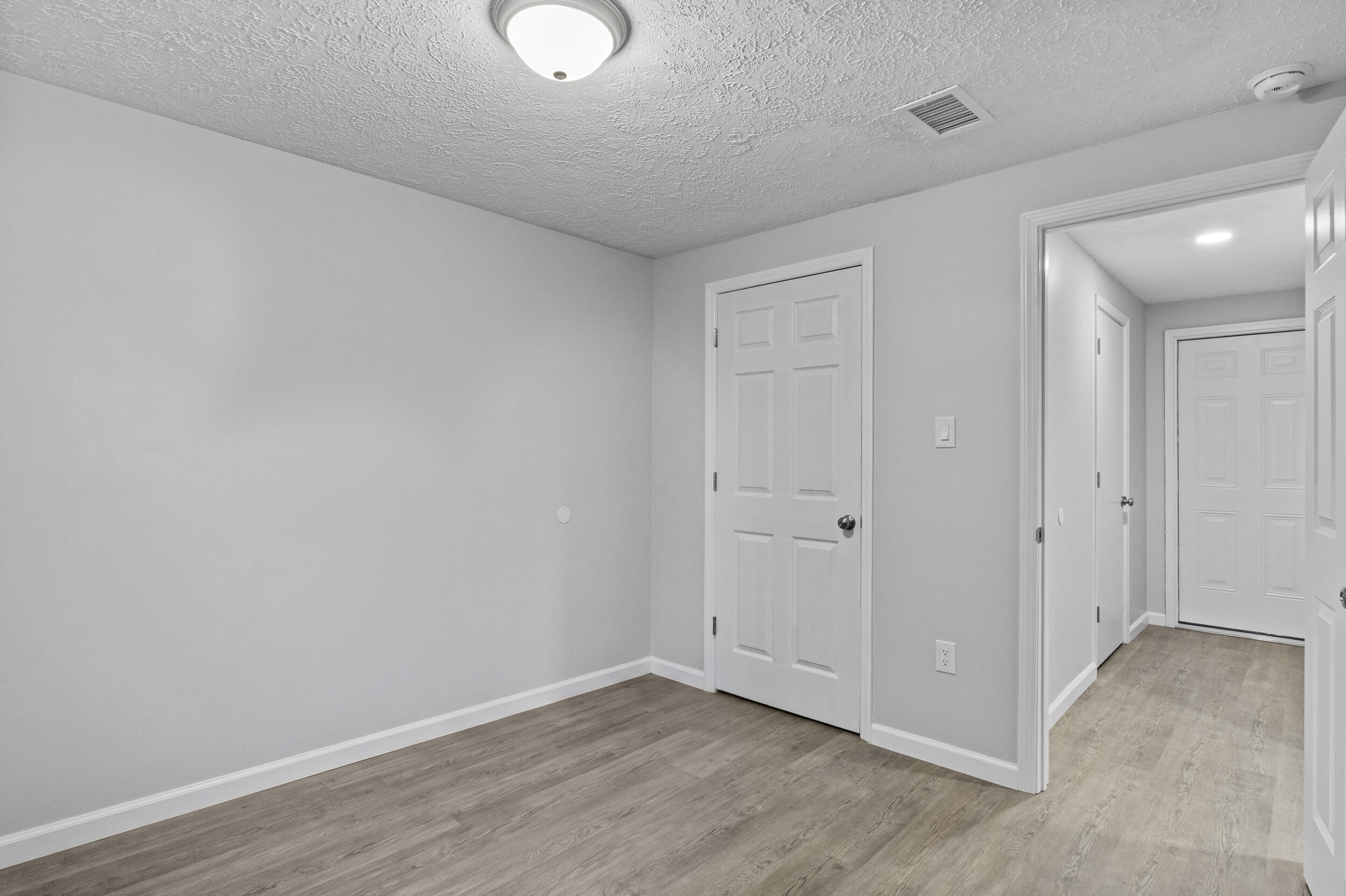 423 Monticello Boulevard Property Photo 28