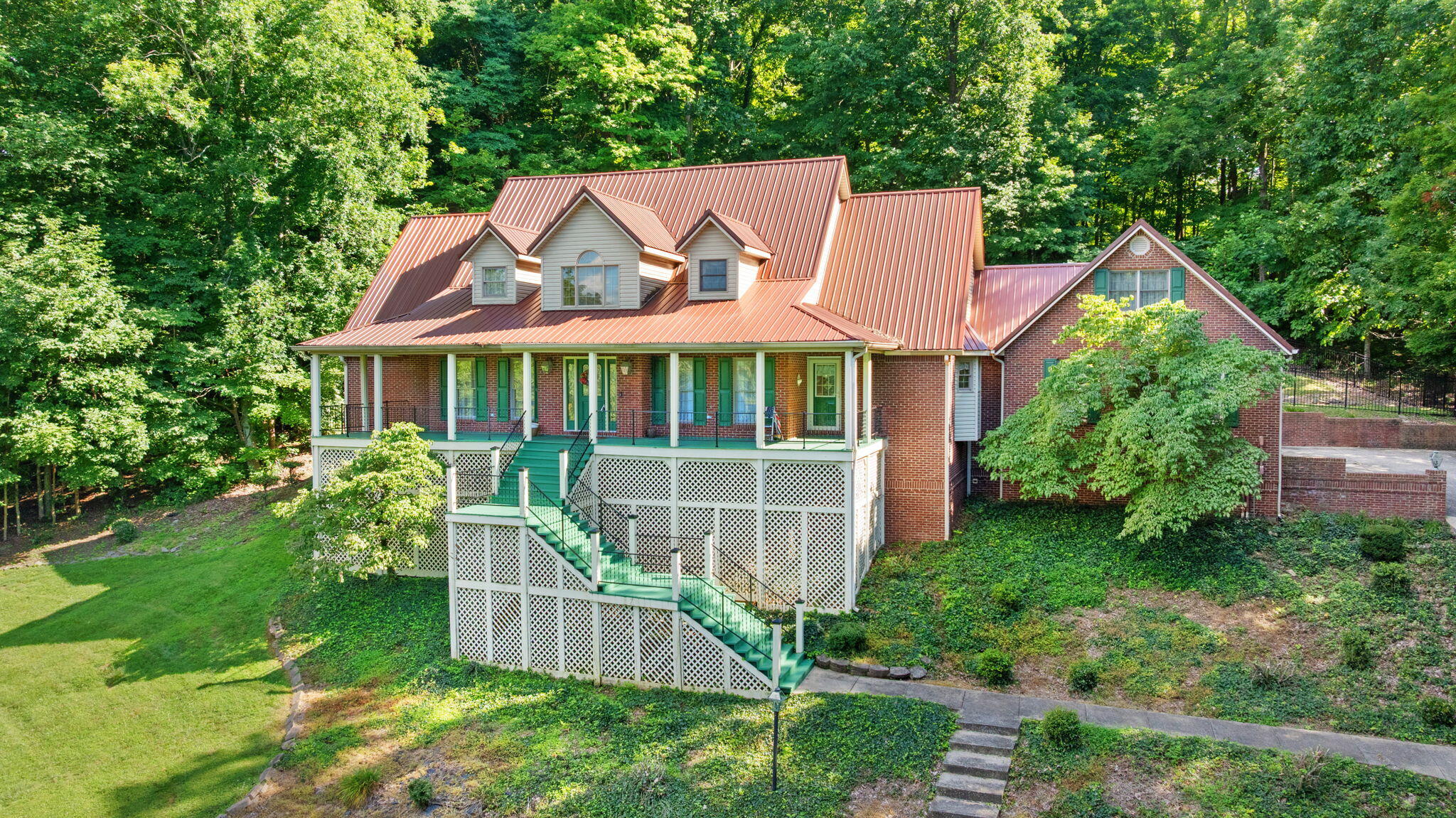 78 Woodhaven Court Property Photo 3