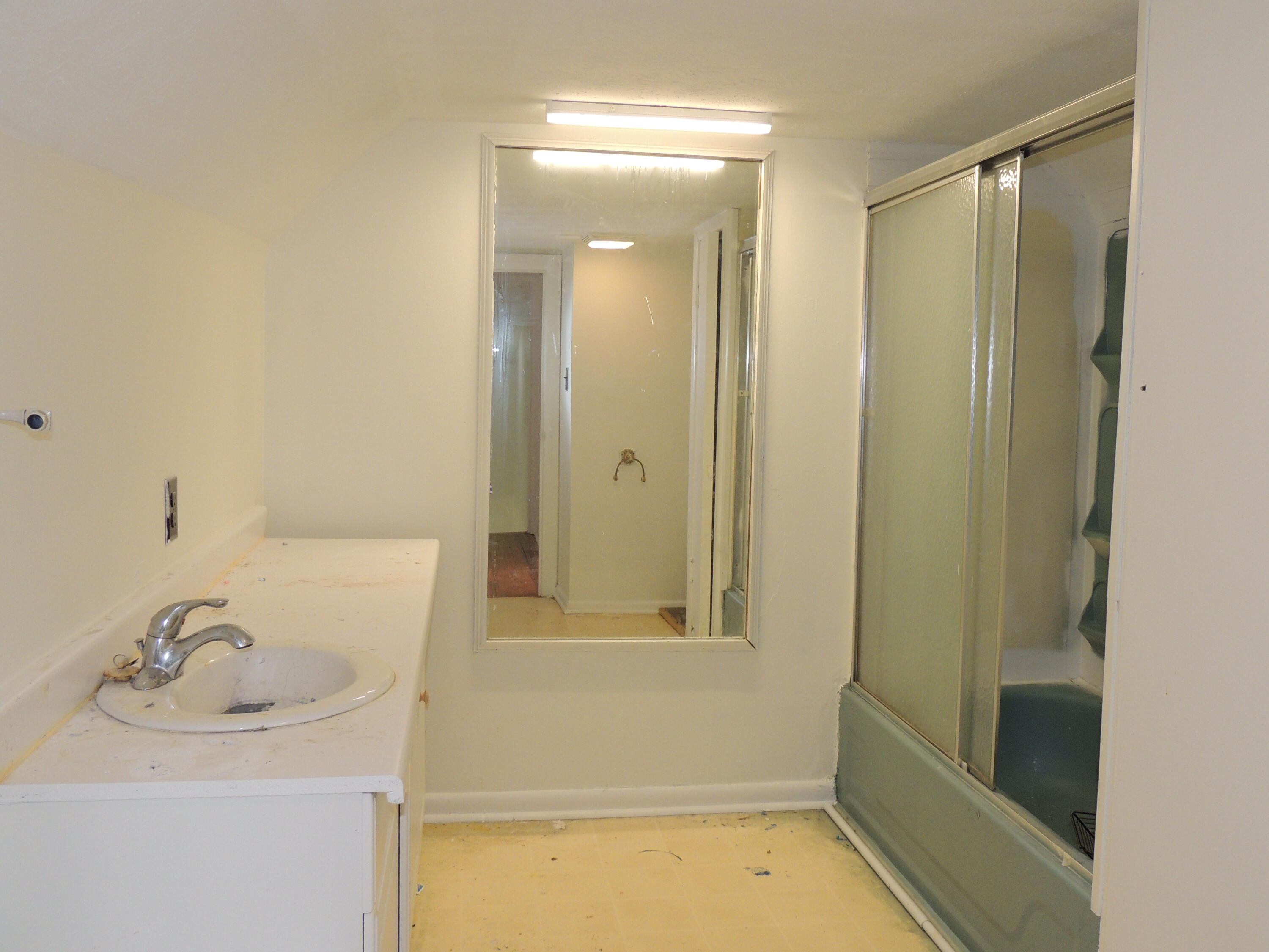 308 E College Street Property Photo 10