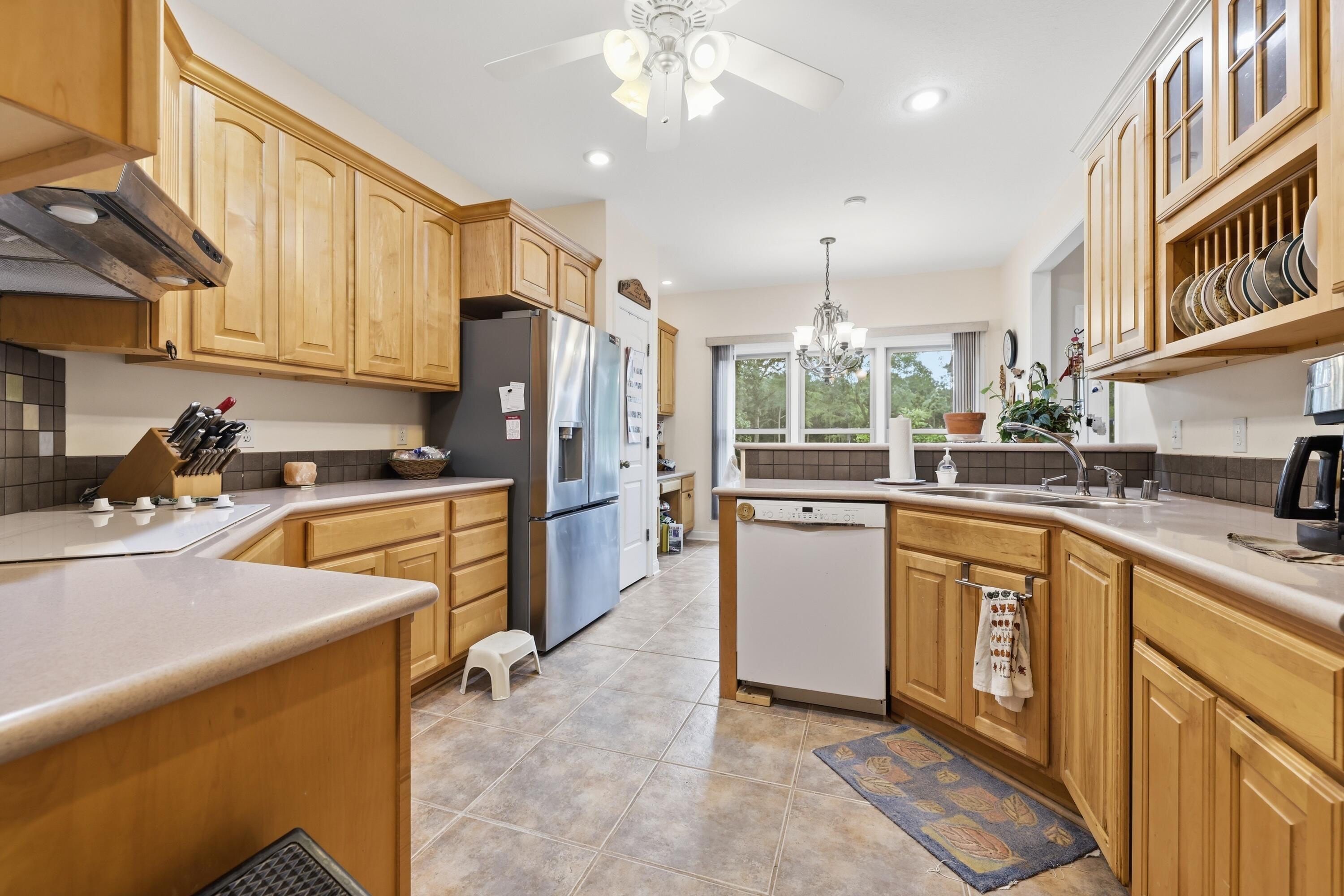 486 Washington Drive Property Photo 17