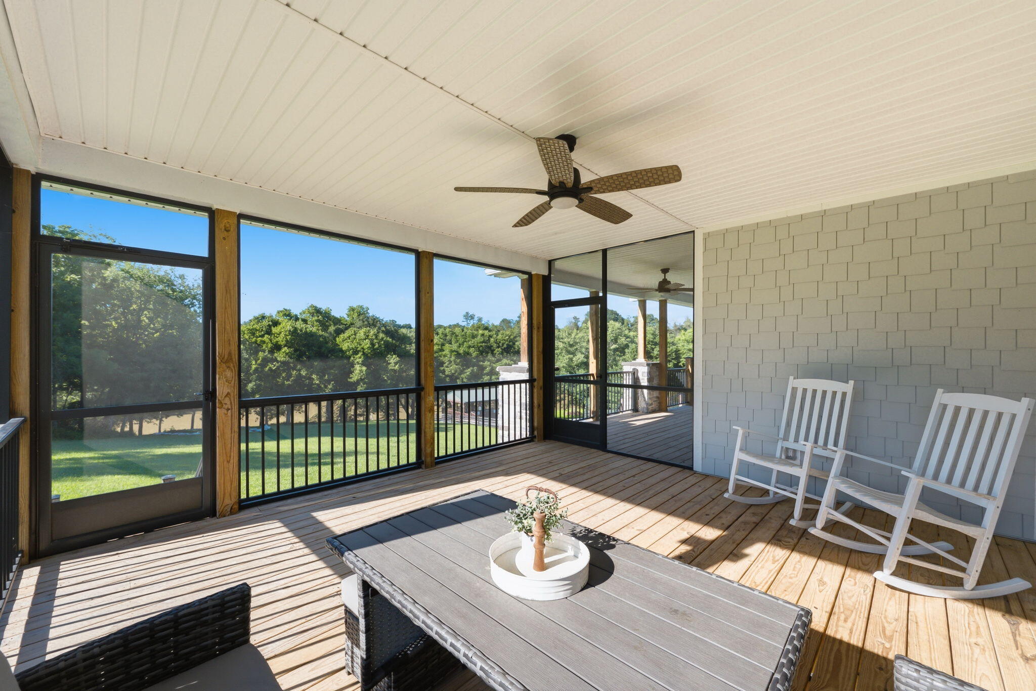 975 Lakeside Drive Property Photo 44