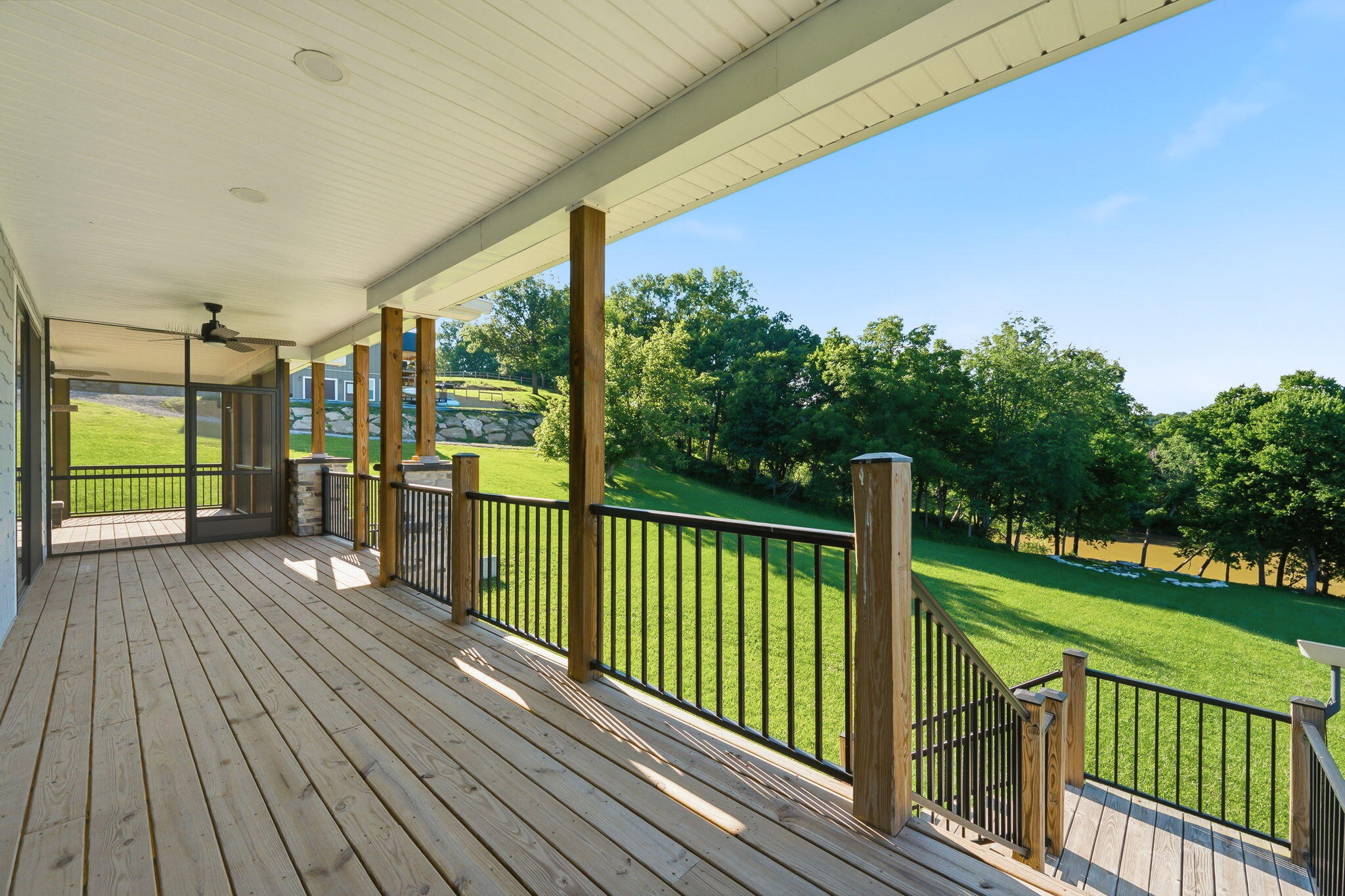 975 Lakeside Drive Property Photo 47