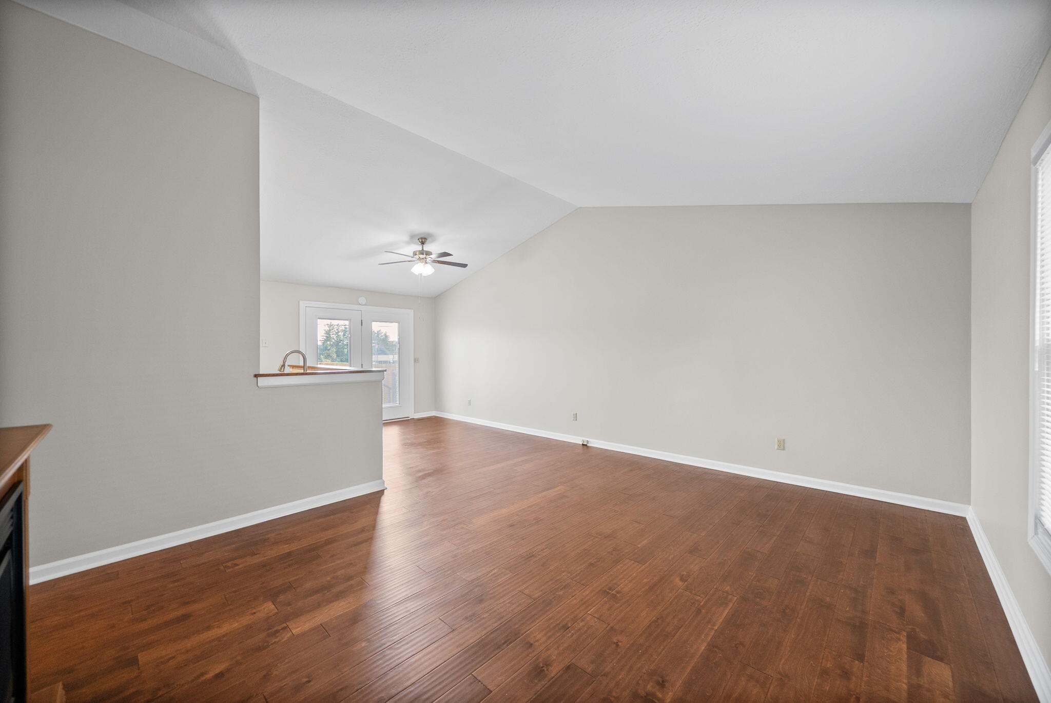 2949 Pawnee Drive Property Photo 3