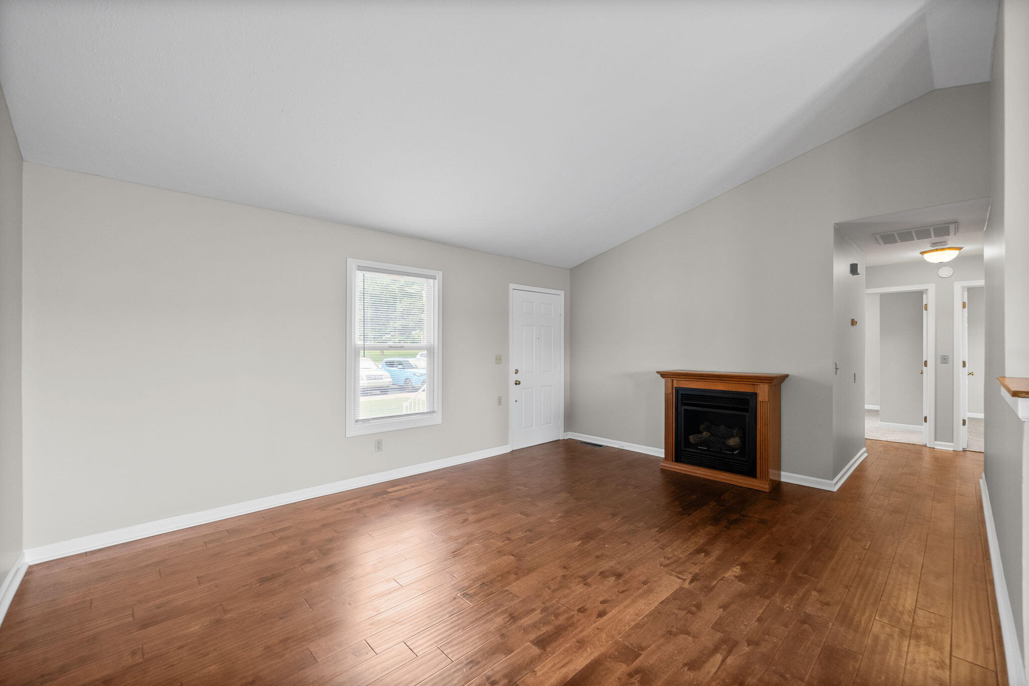 2949 Pawnee Drive Property Photo 5