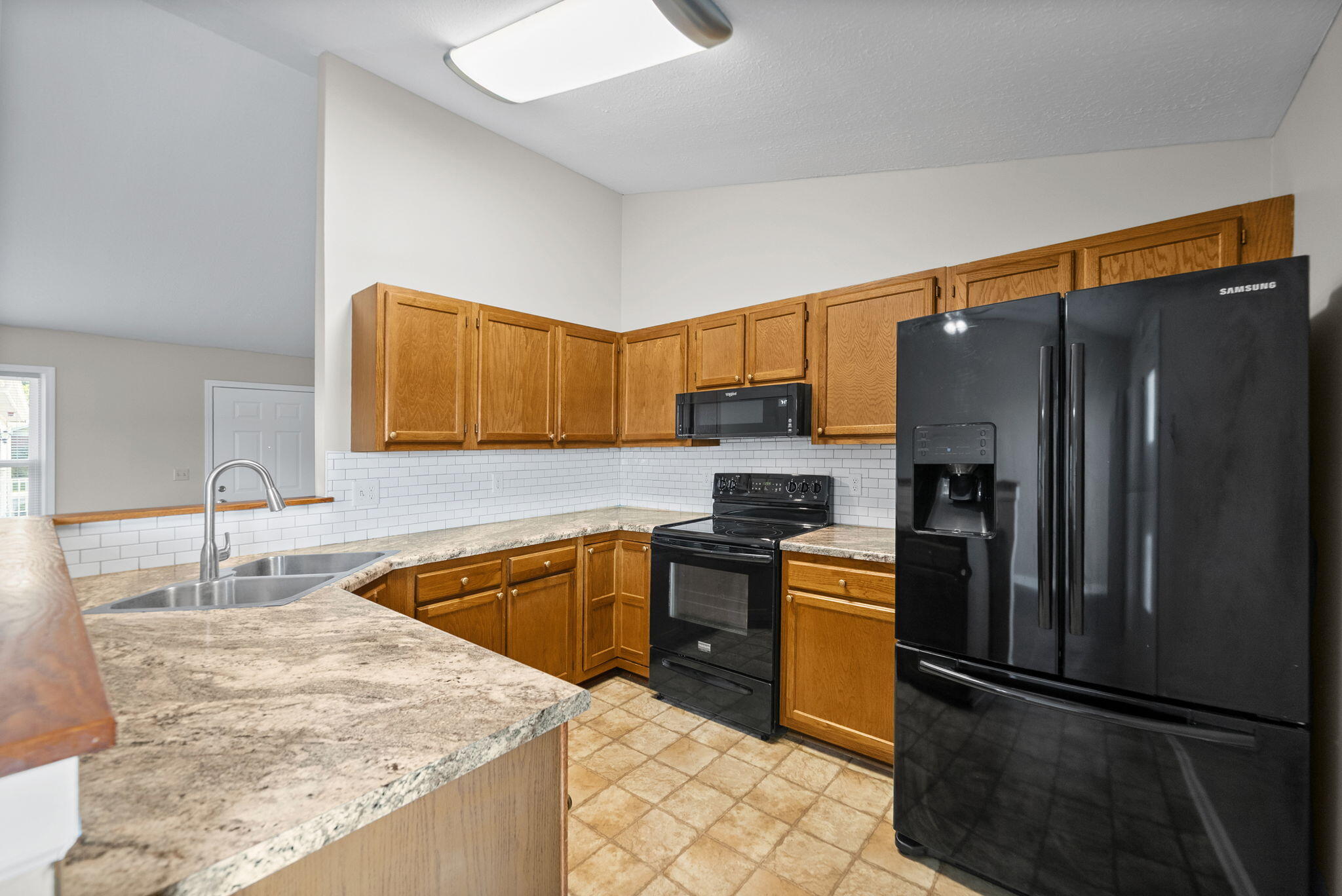 2949 Pawnee Drive Property Photo 8