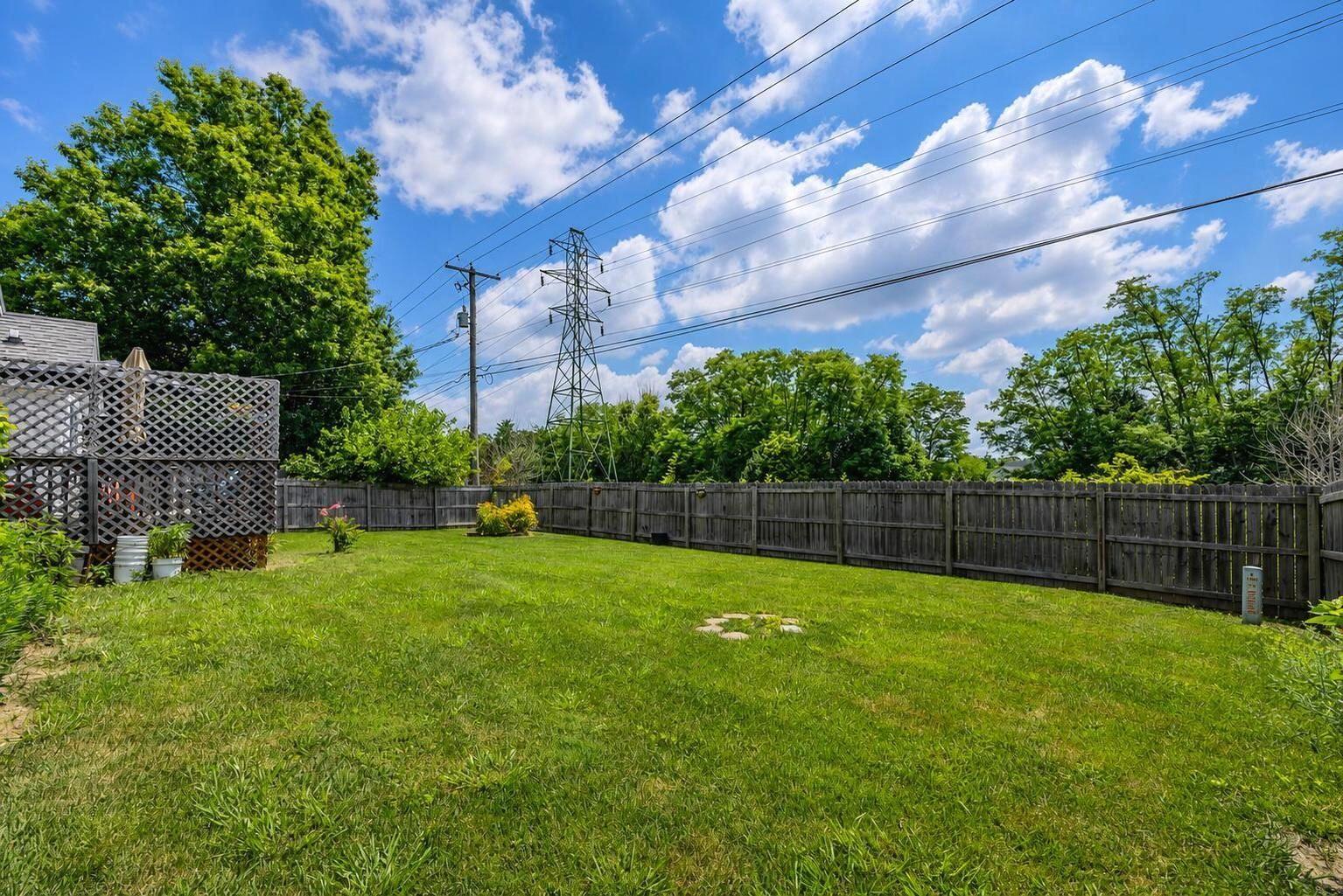 1079 Ashley Way Property Photo 2