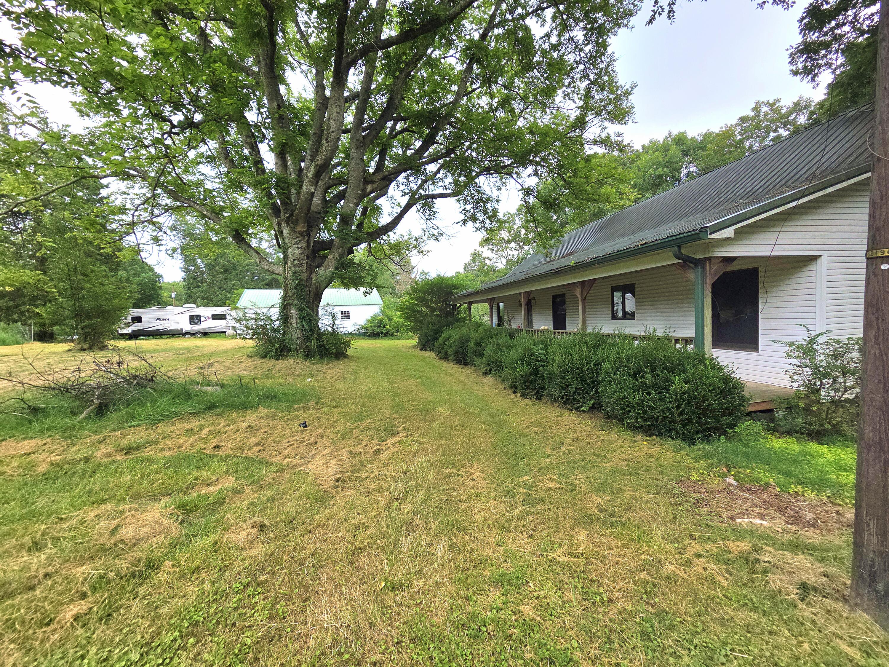 642 Oakley Road Property Photo 3