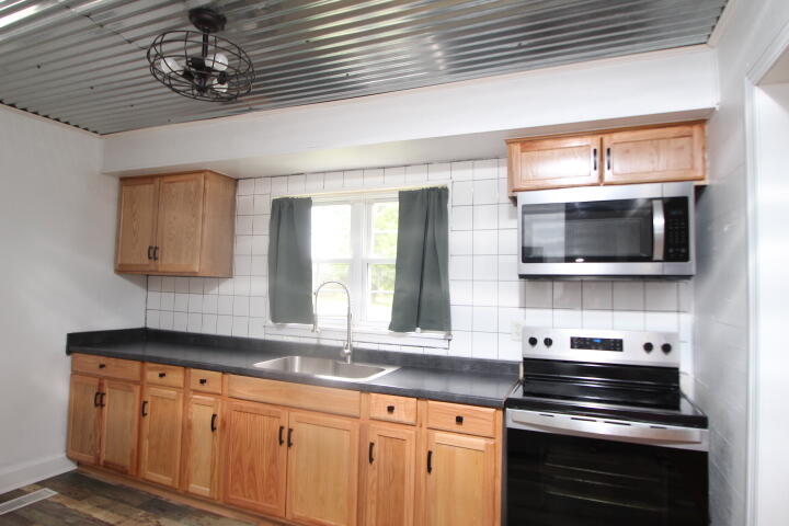 449 Mooreland Avenue Property Photo 7