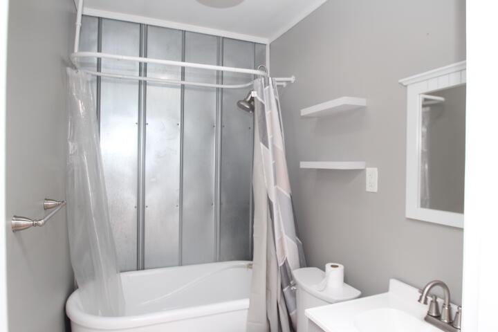 449 Mooreland Avenue Property Photo 9