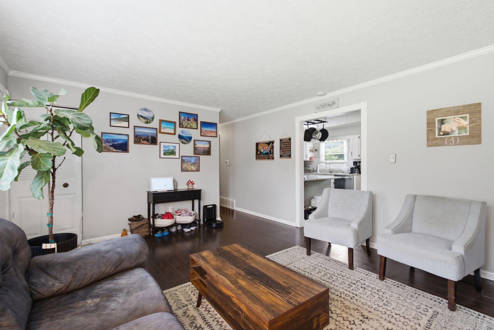 308 Martin Drive Property Photo 8