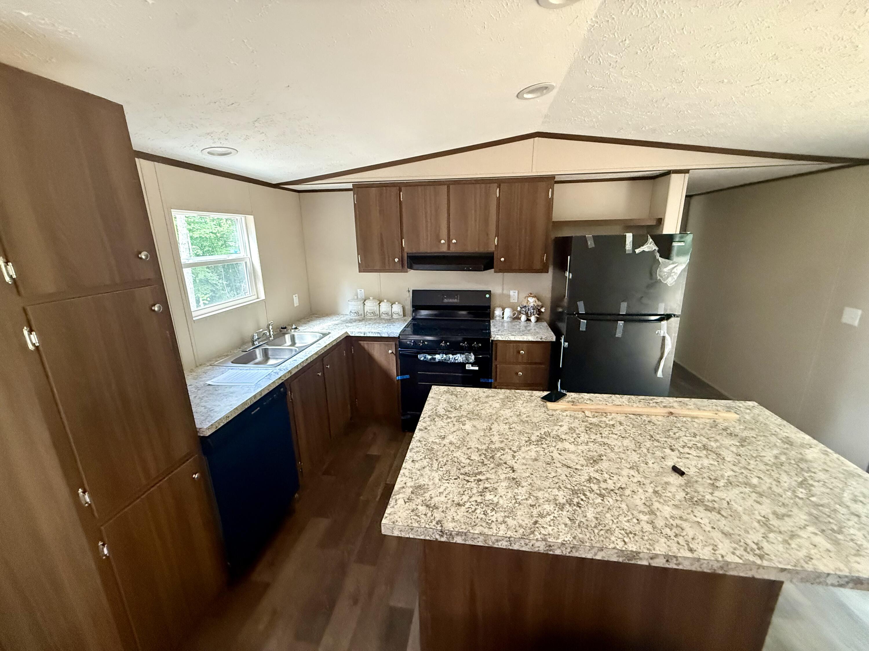 100 Mason Lane Property Photo 11