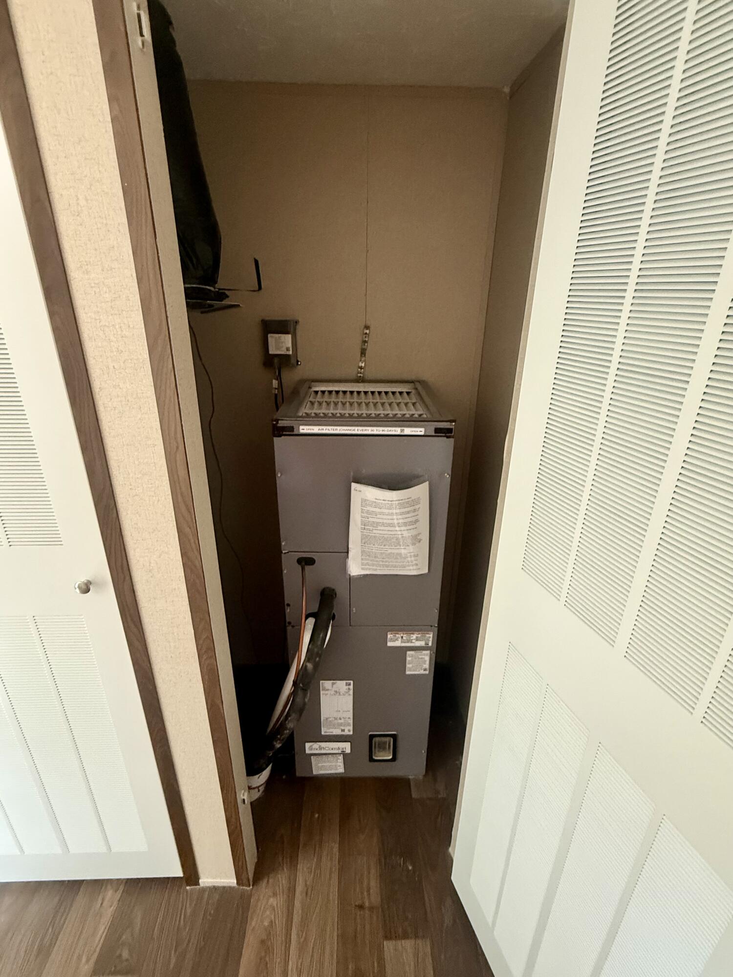 100 Mason Lane Property Photo 12