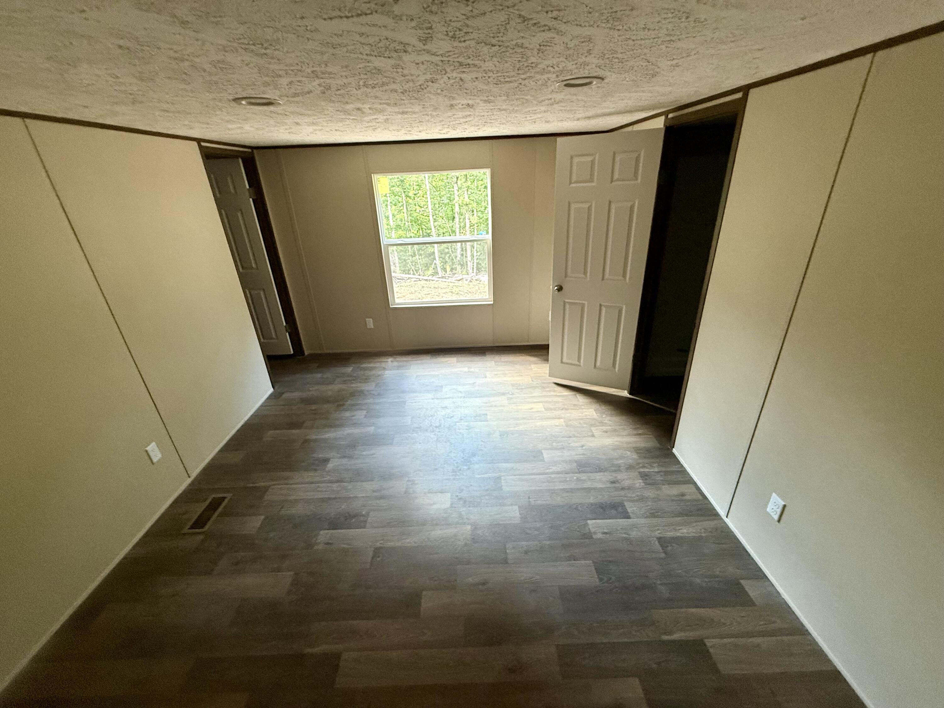 100 Mason Lane Property Photo 15