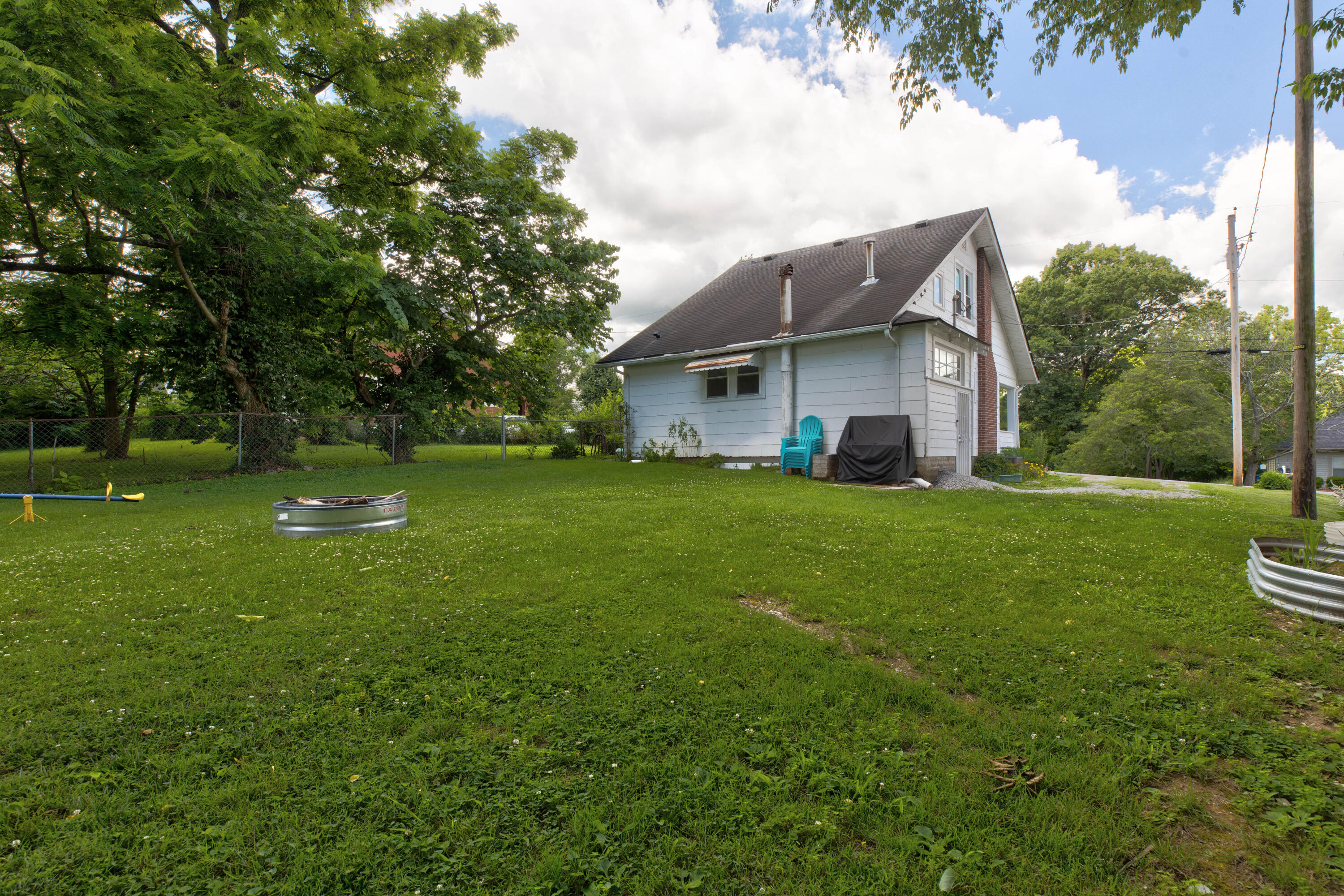 13 Long Avenue Property Photo 30
