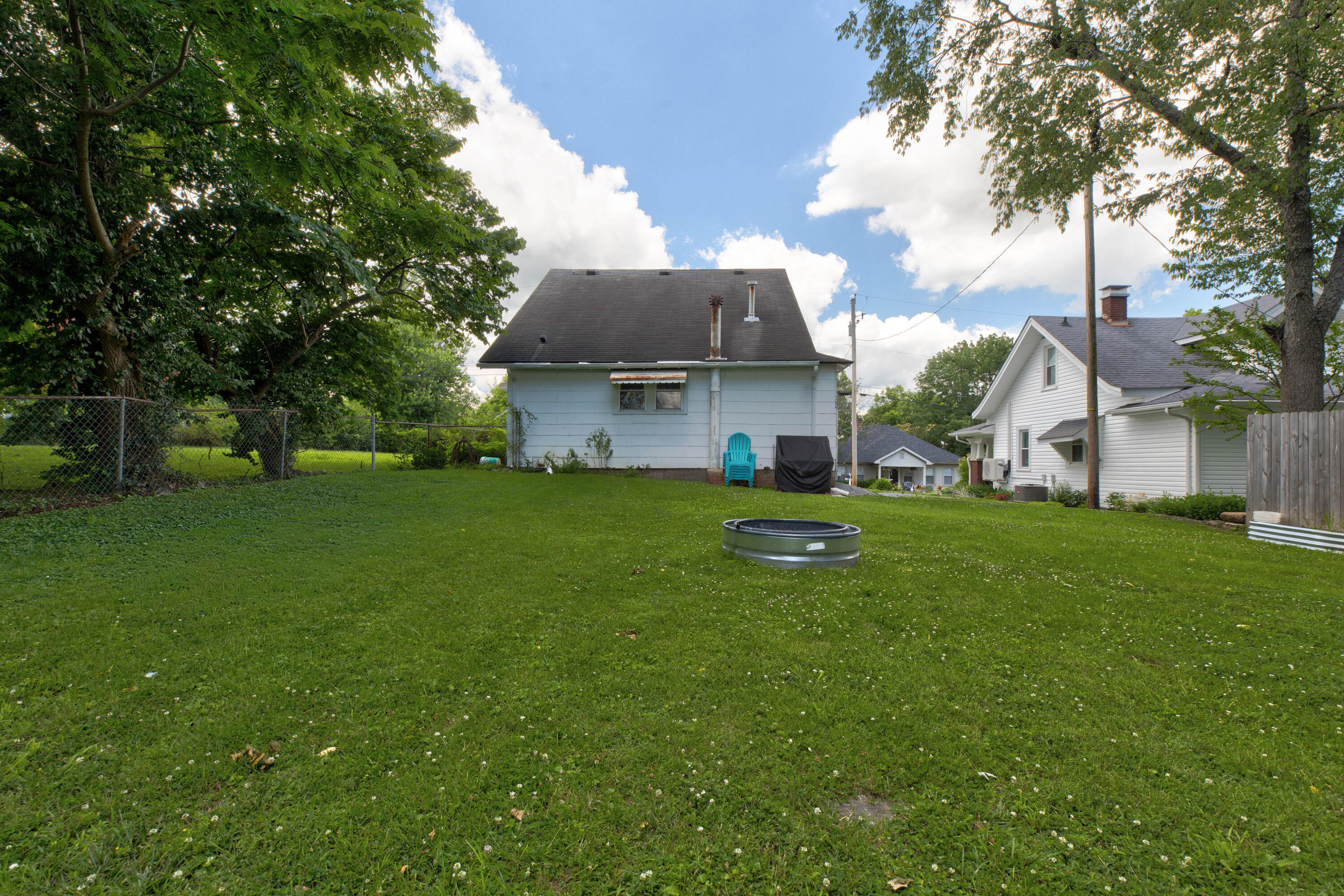 13 Long Avenue Property Photo 31
