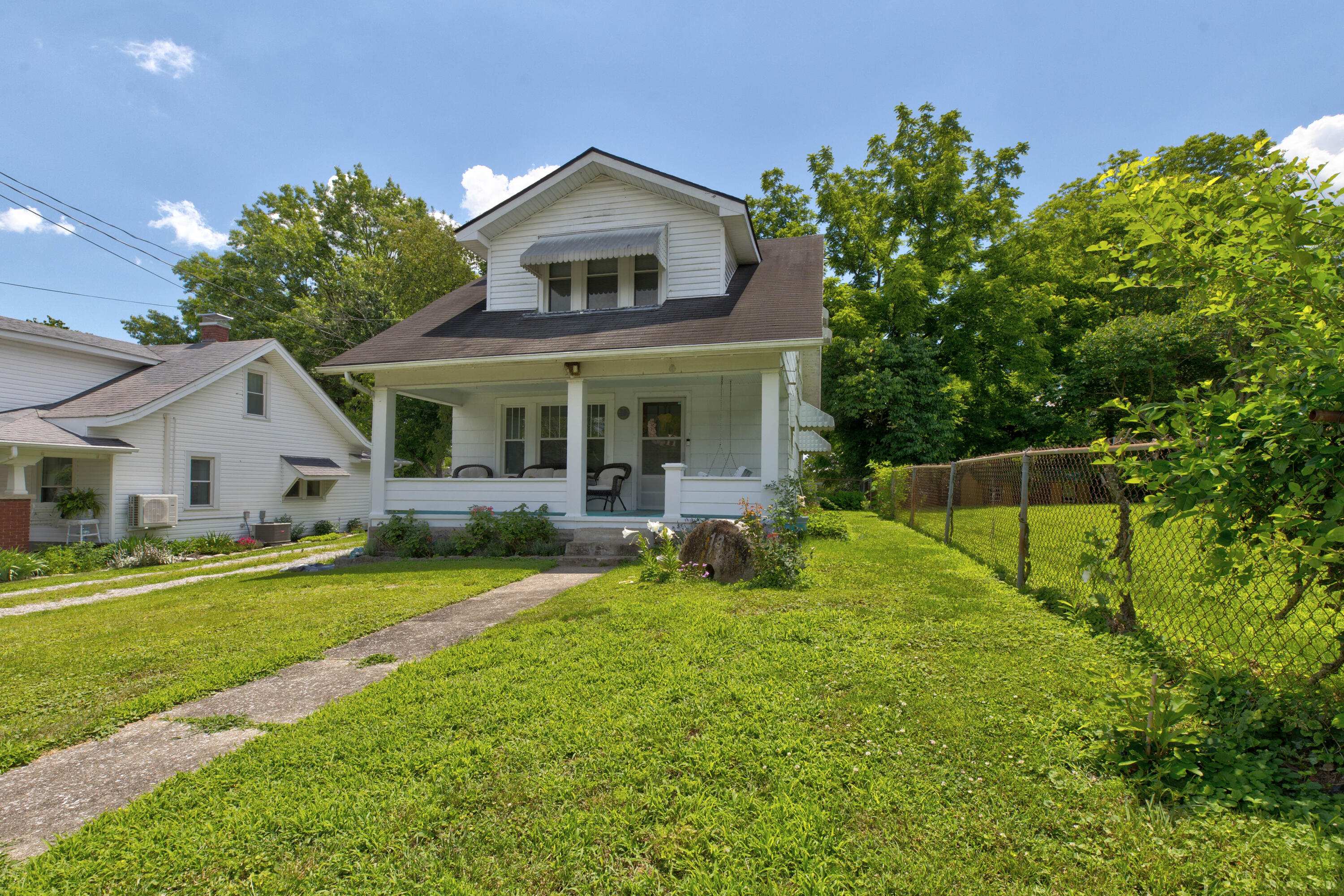 13 Long Avenue Property Photo 34