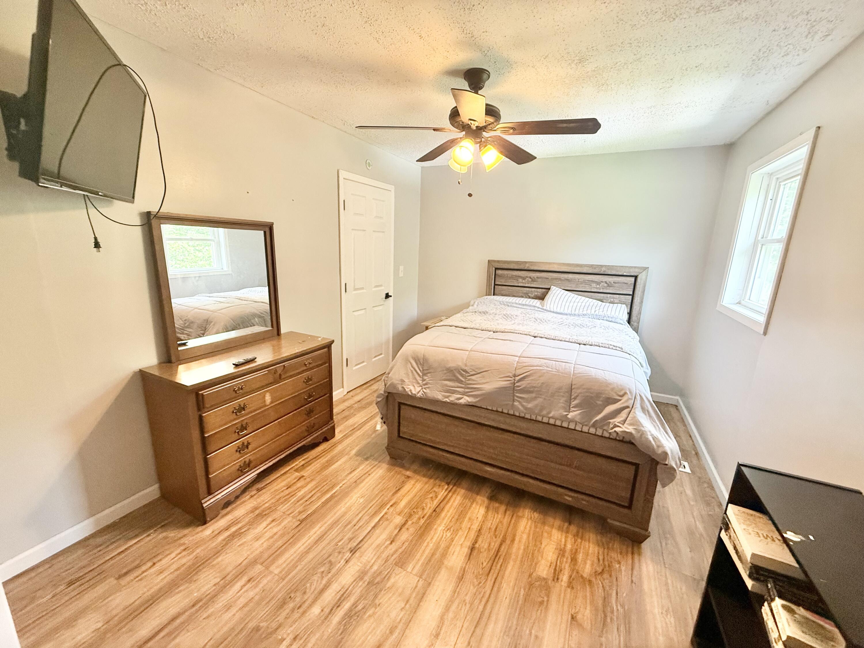 468 E Court Street Property Photo 15