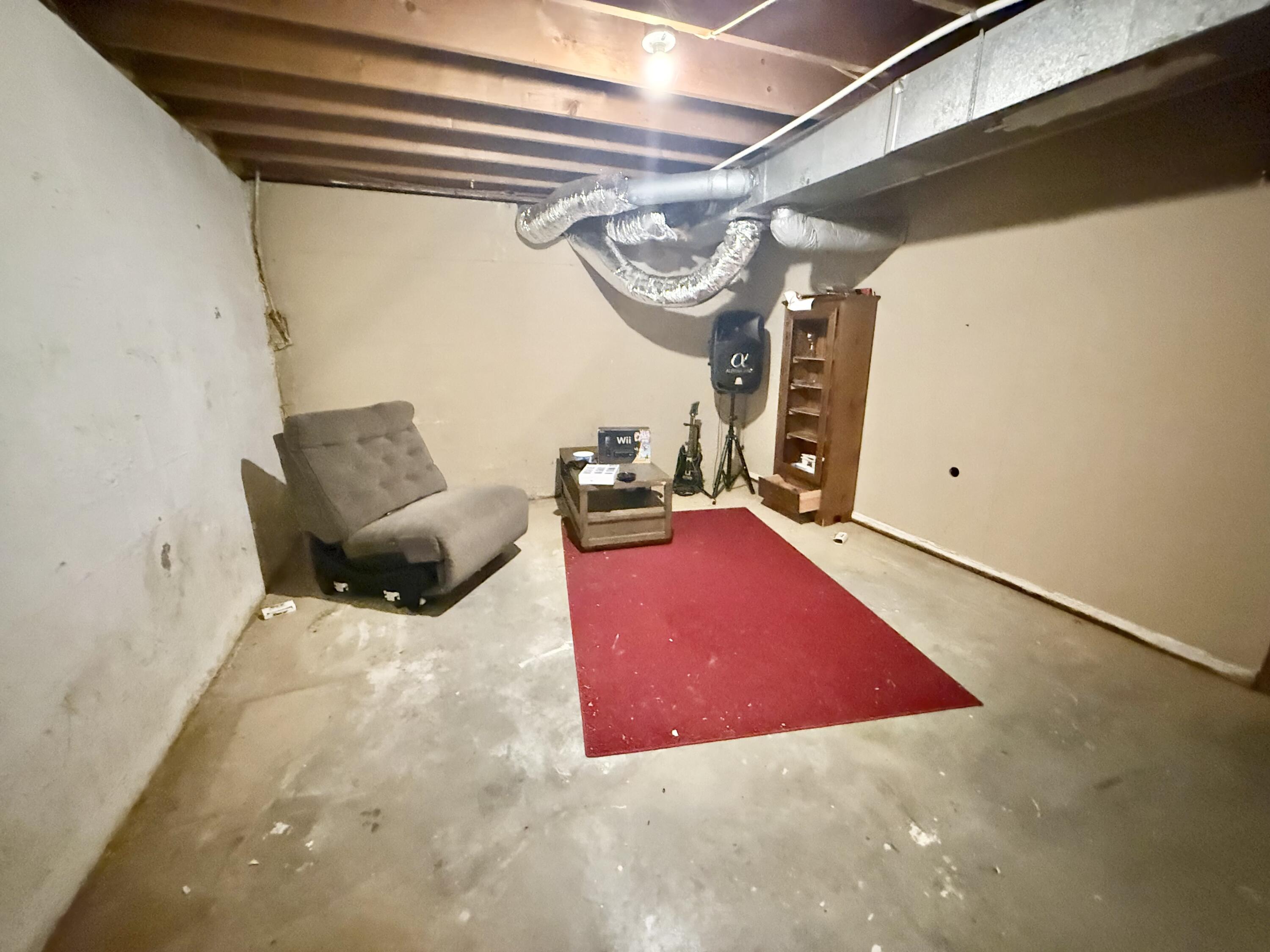 468 E Court Street Property Photo 23