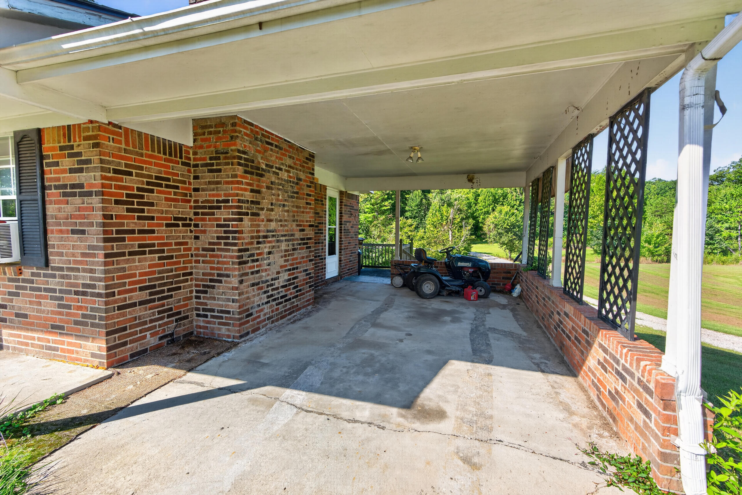 3713 Paint Creek Road Property Photo 4