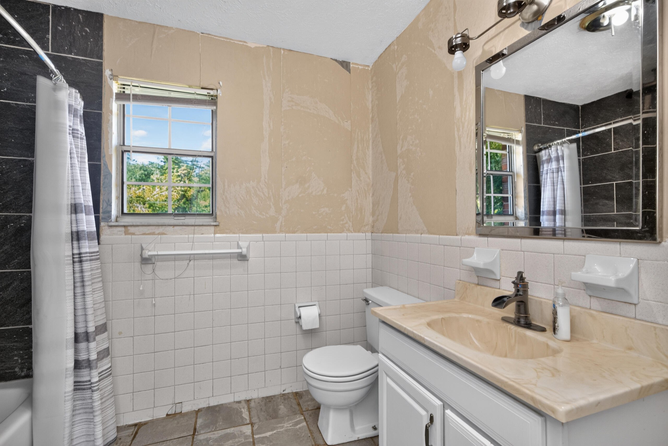 3713 Paint Creek Road Property Photo 10