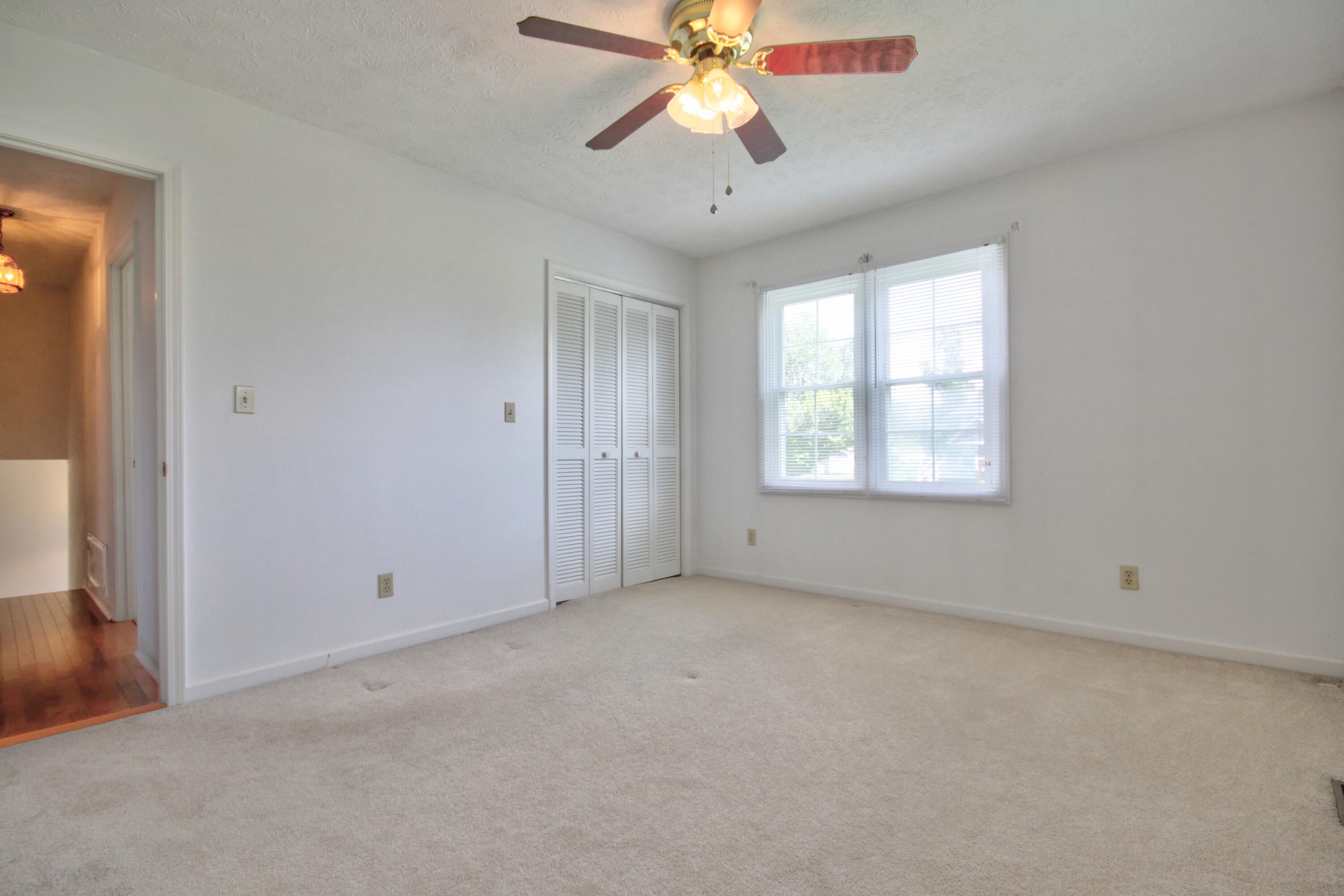 275 Middleground Way Property Photo 8
