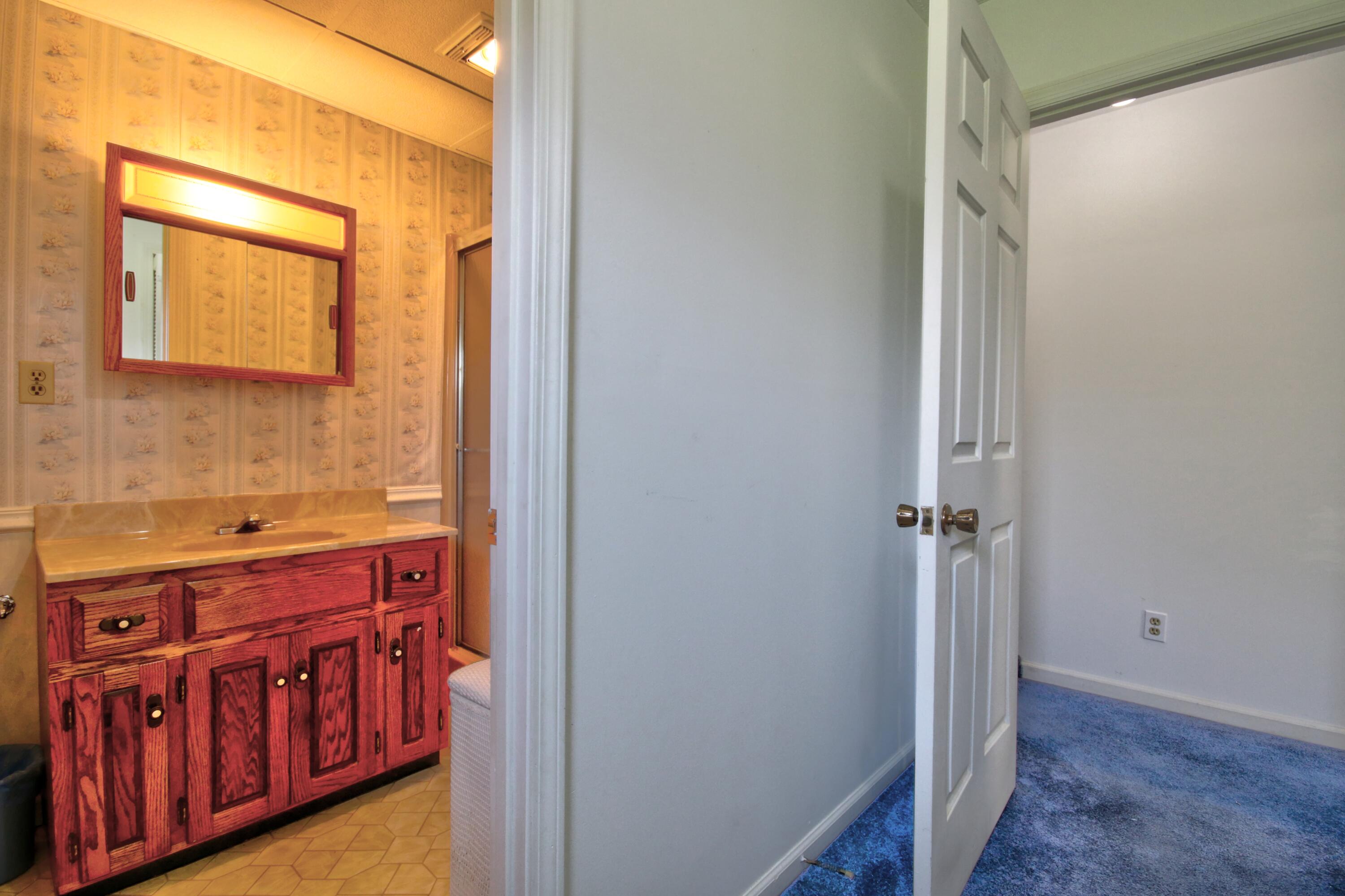 275 Middleground Way Property Photo 14