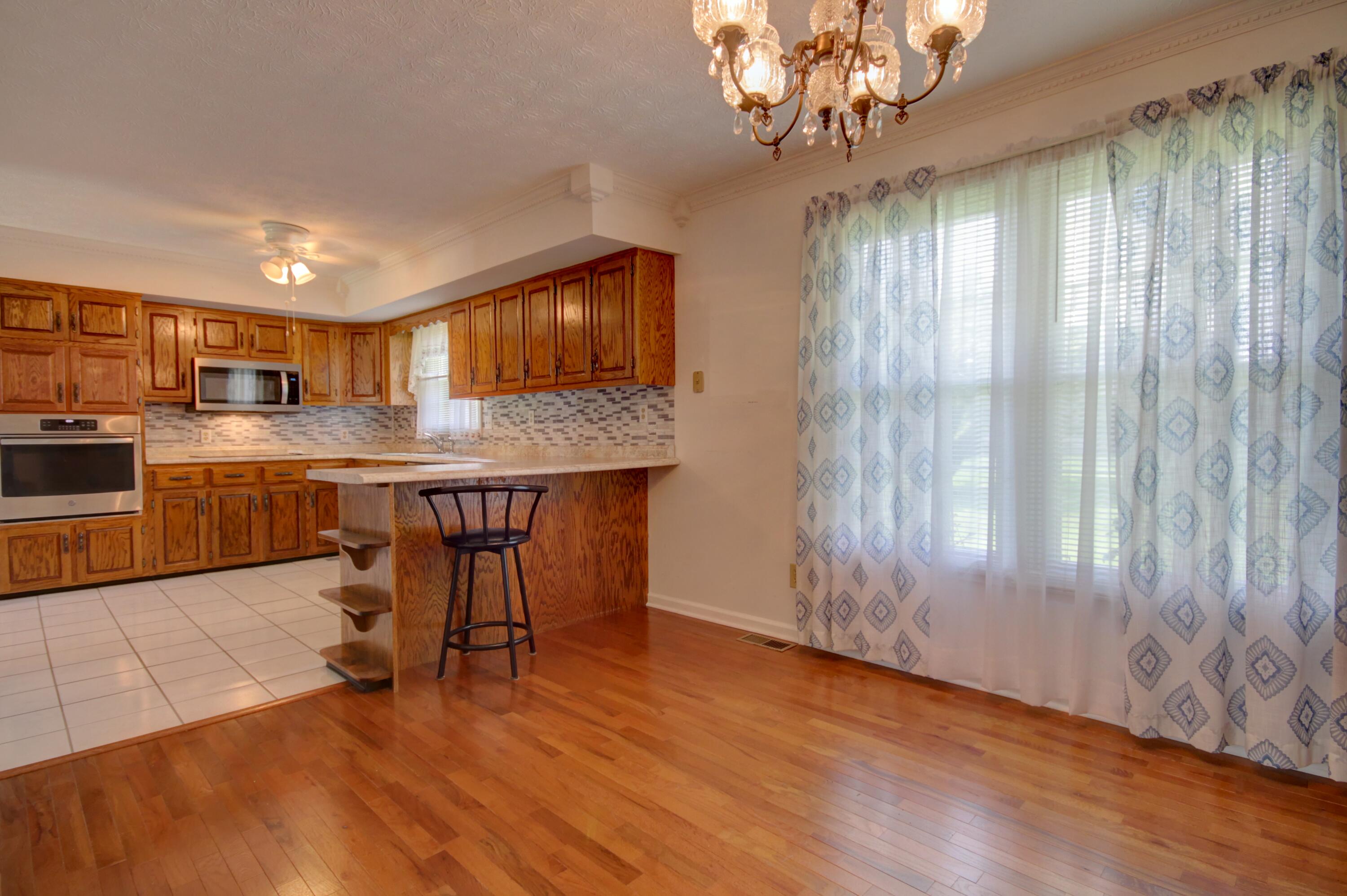 275 Middleground Way Property Photo 32