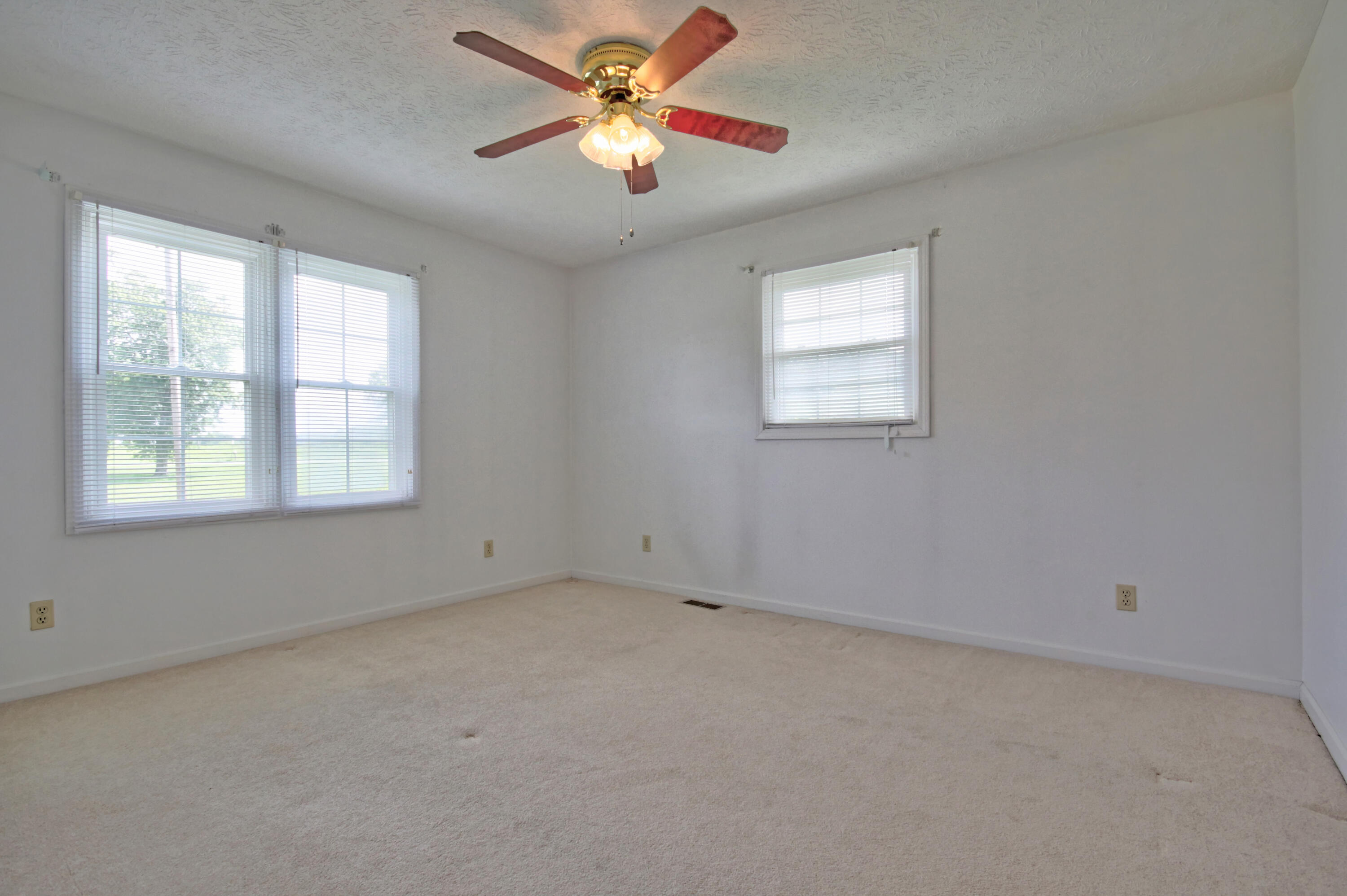 275 Middleground Way Property Photo 33