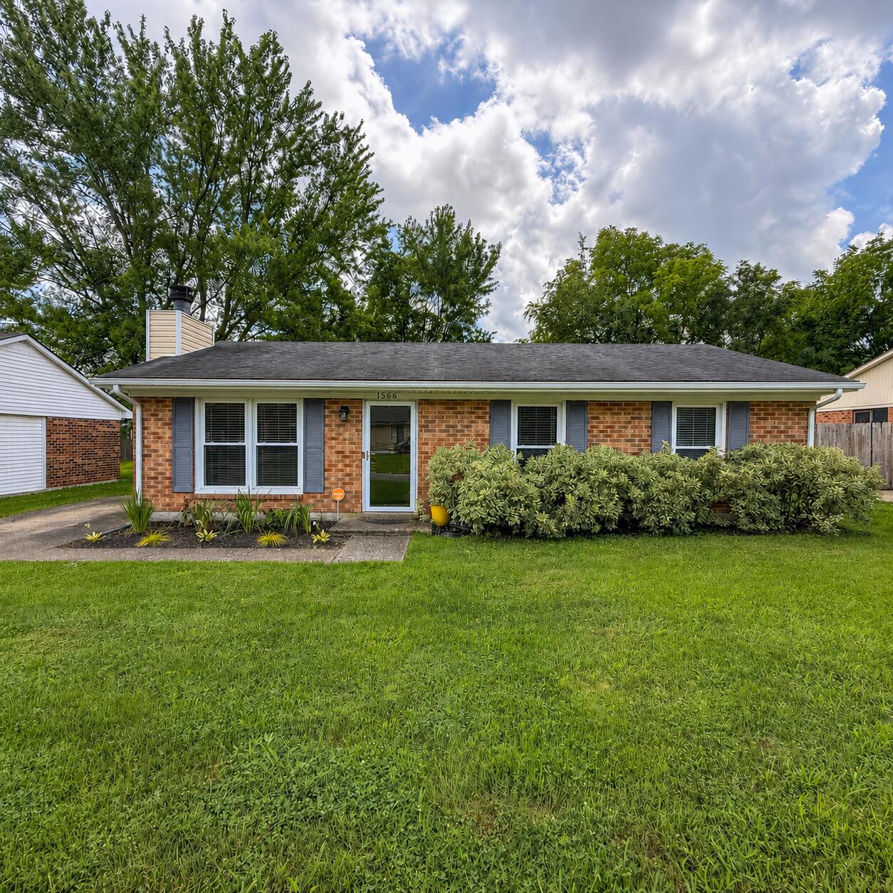 1566 Samara Glen Way Property Photo 1