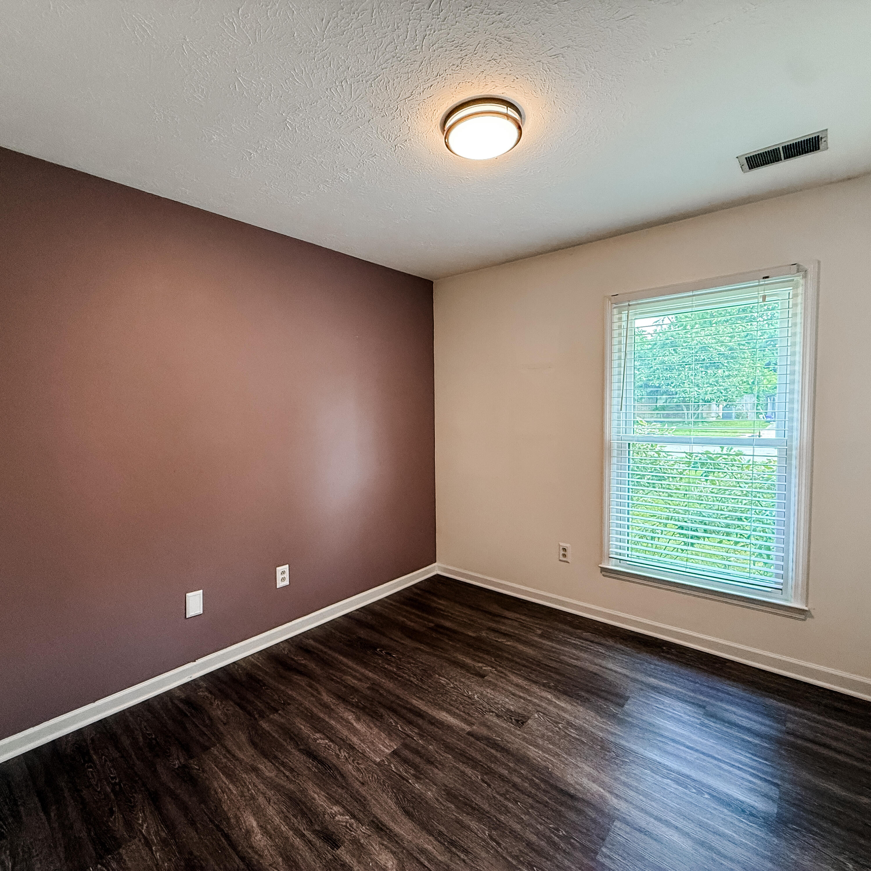 1566 Samara Glen Way Property Photo 10