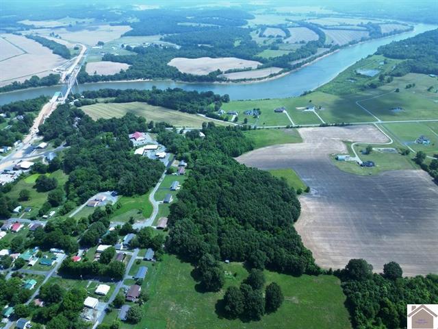 745 Tiline Road Property Photo 4