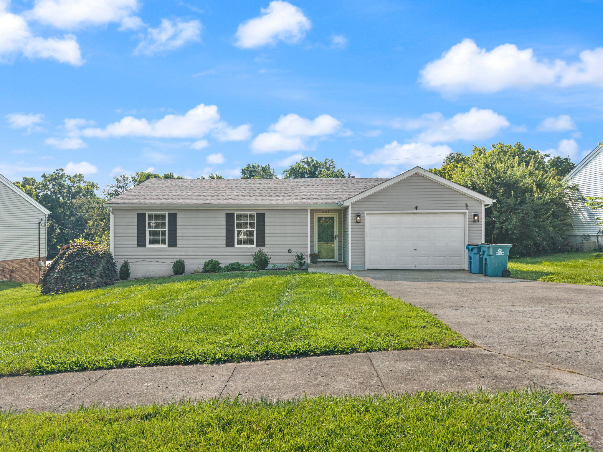 208 Hartland Drive Property Photo 3