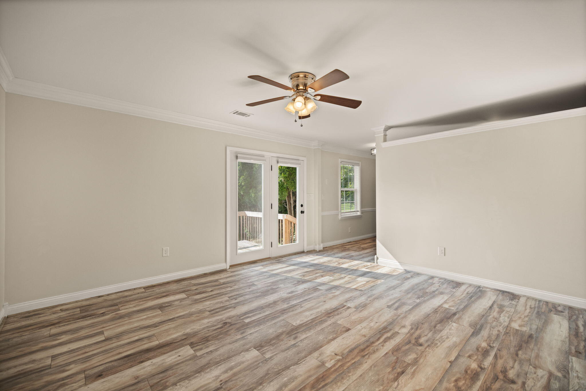 208 Hartland Drive Property Photo 9