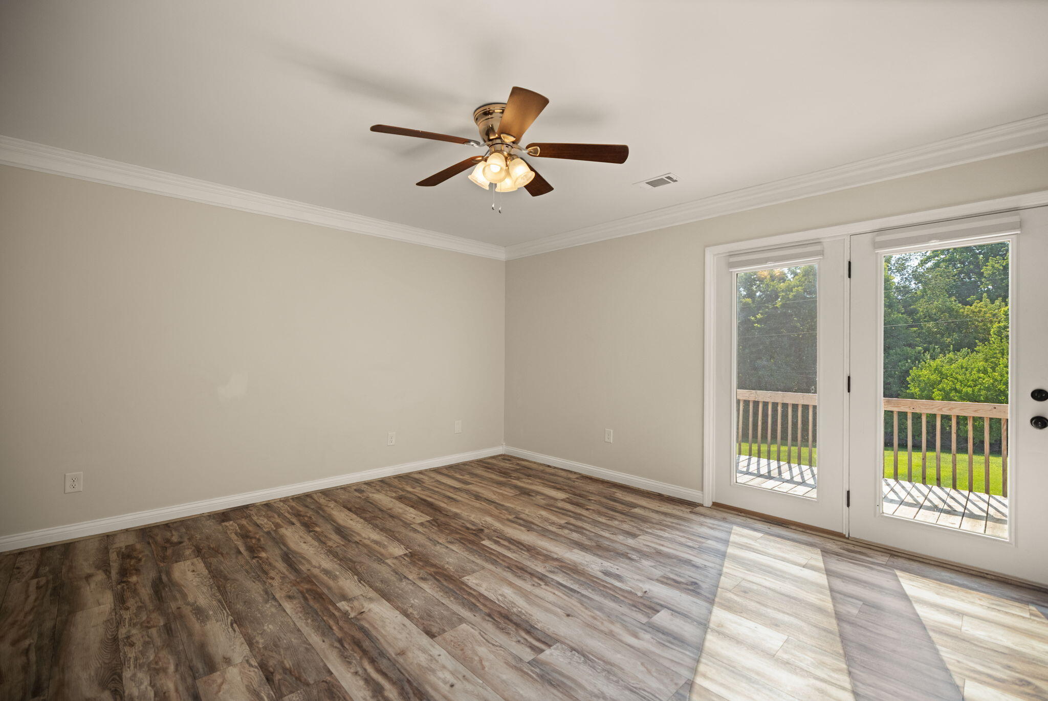 208 Hartland Drive Property Photo 10