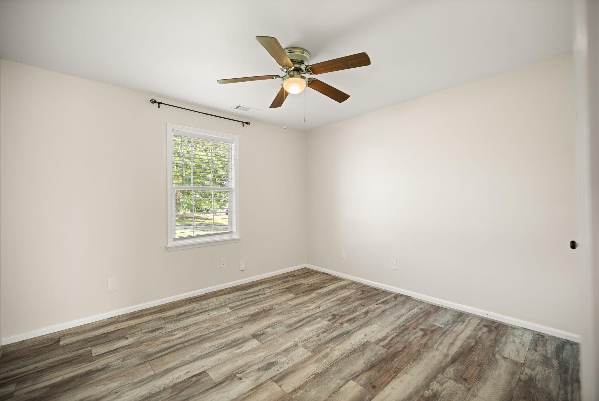 208 Hartland Drive Property Photo 22