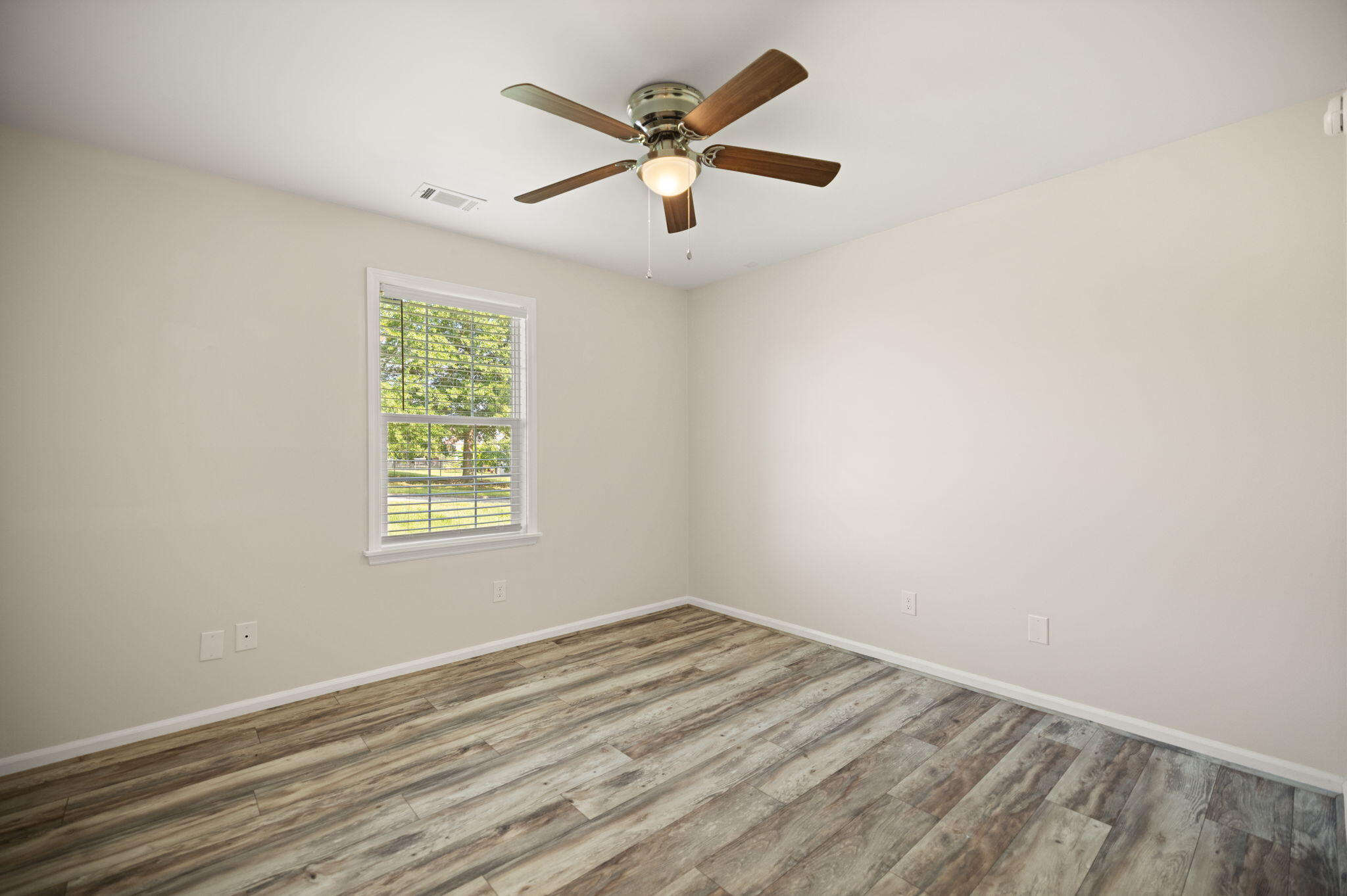 208 Hartland Drive Property Photo 27