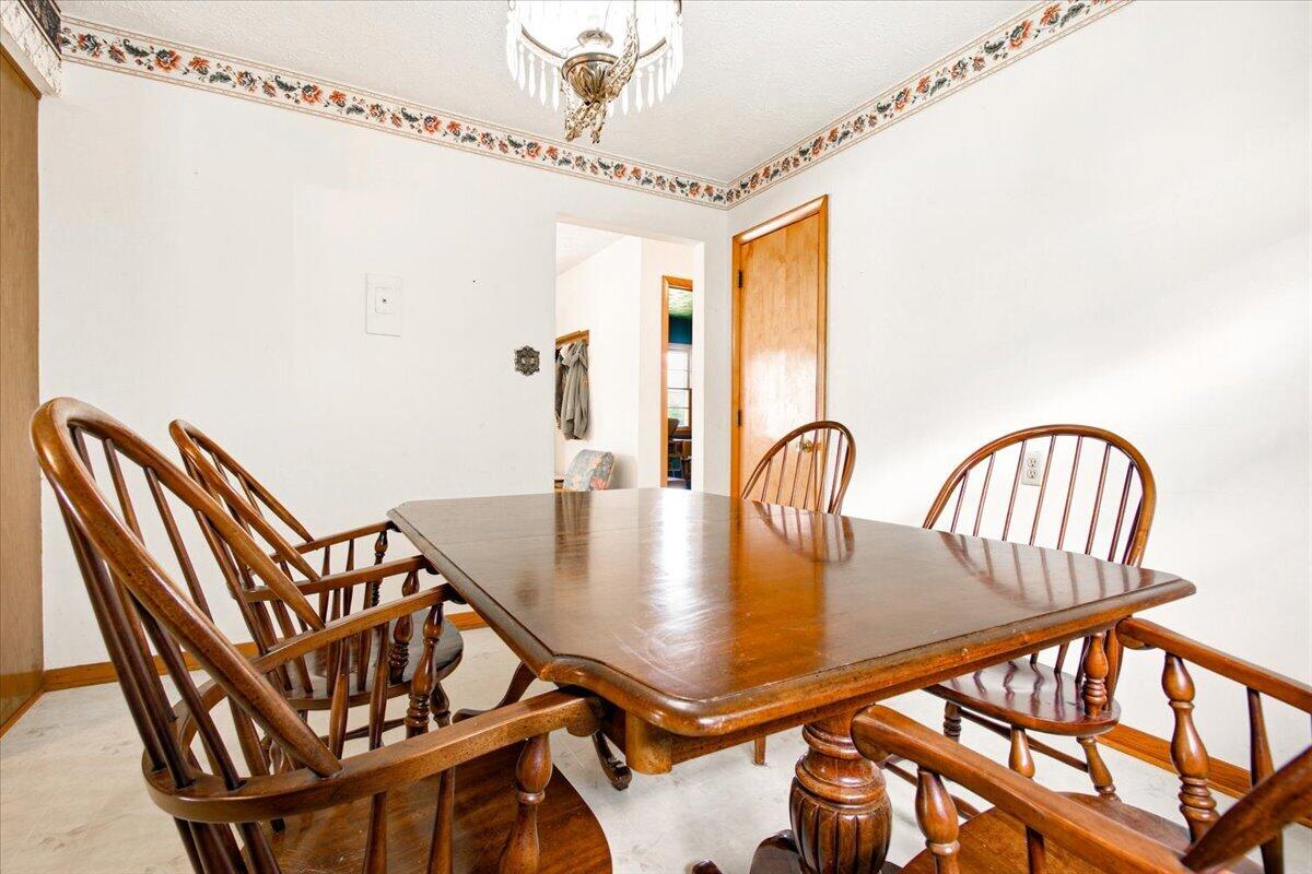 1398 S Wilderness Road Property Photo 6
