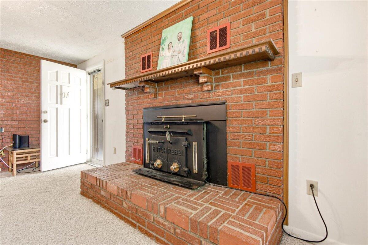 1398 S Wilderness Road Property Photo 18