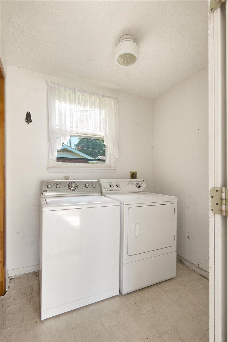 1398 S Wilderness Road Property Photo 23