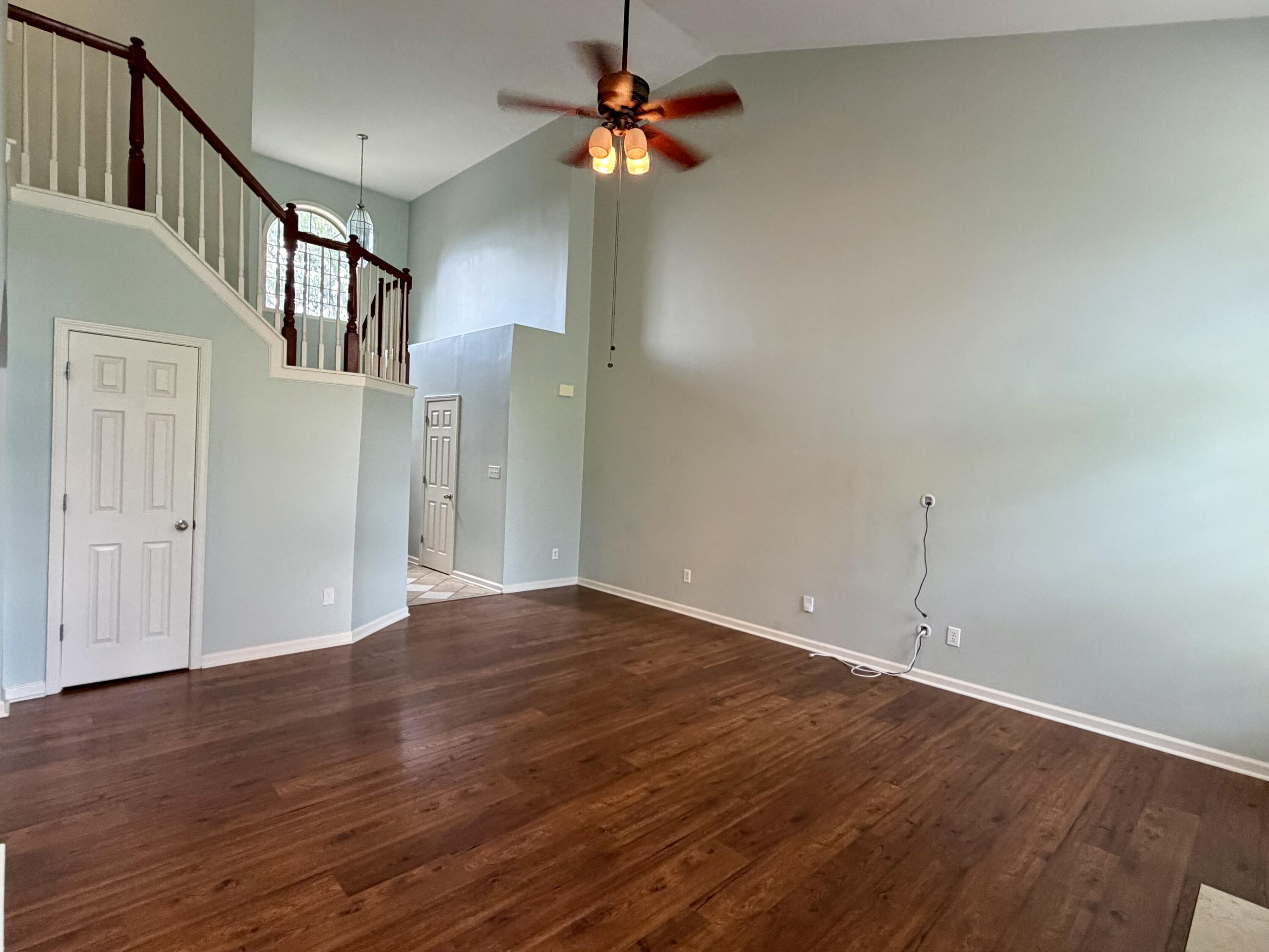 117 Cabot Place Property Photo 5