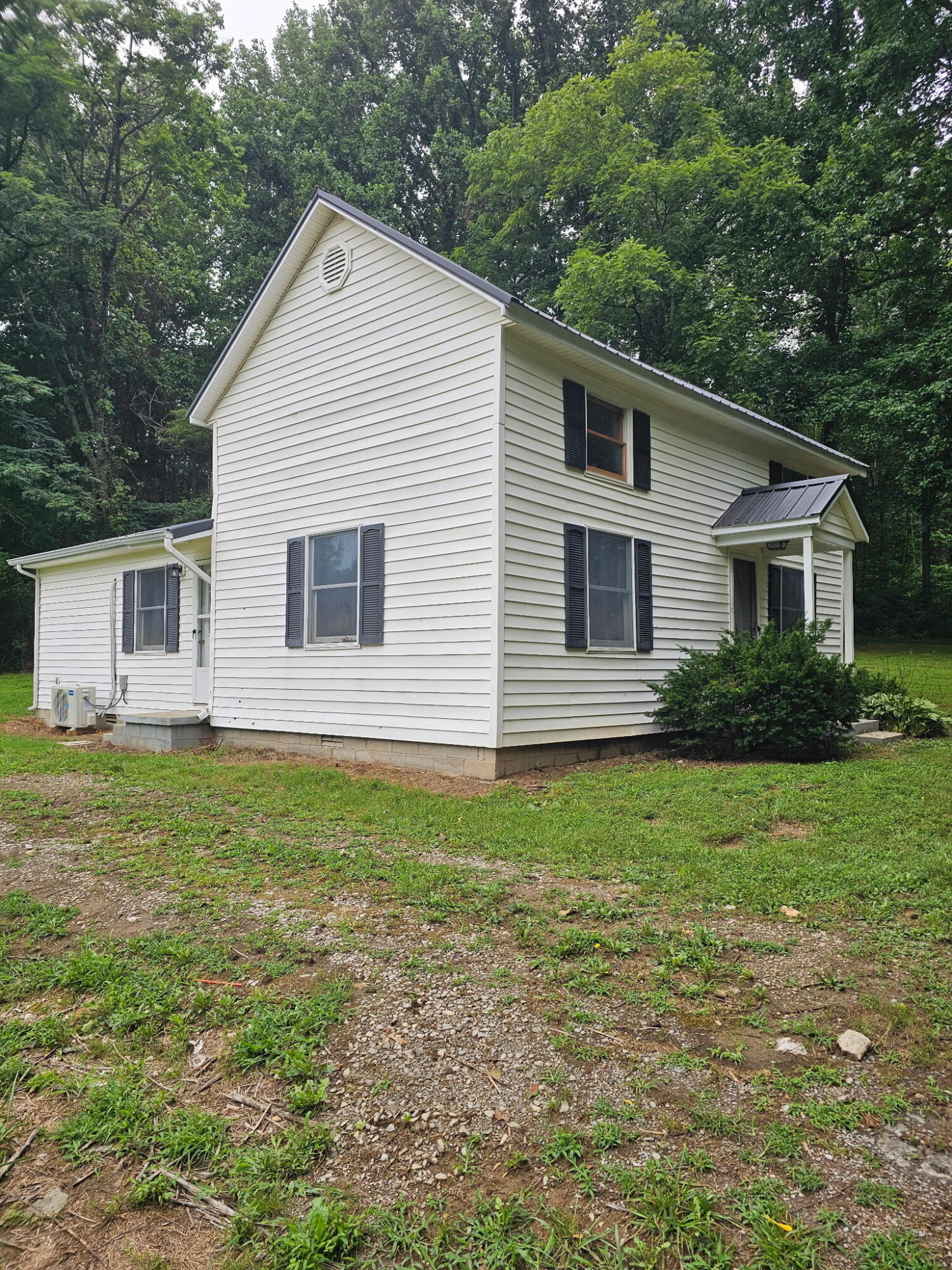 253 Sparks Road Property Photo 2
