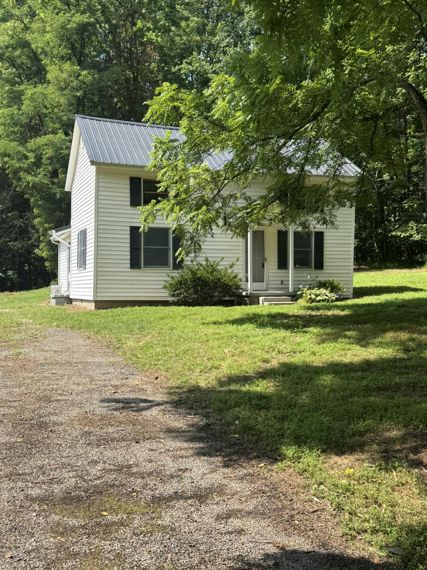 253 Sparks Road Property Photo 4