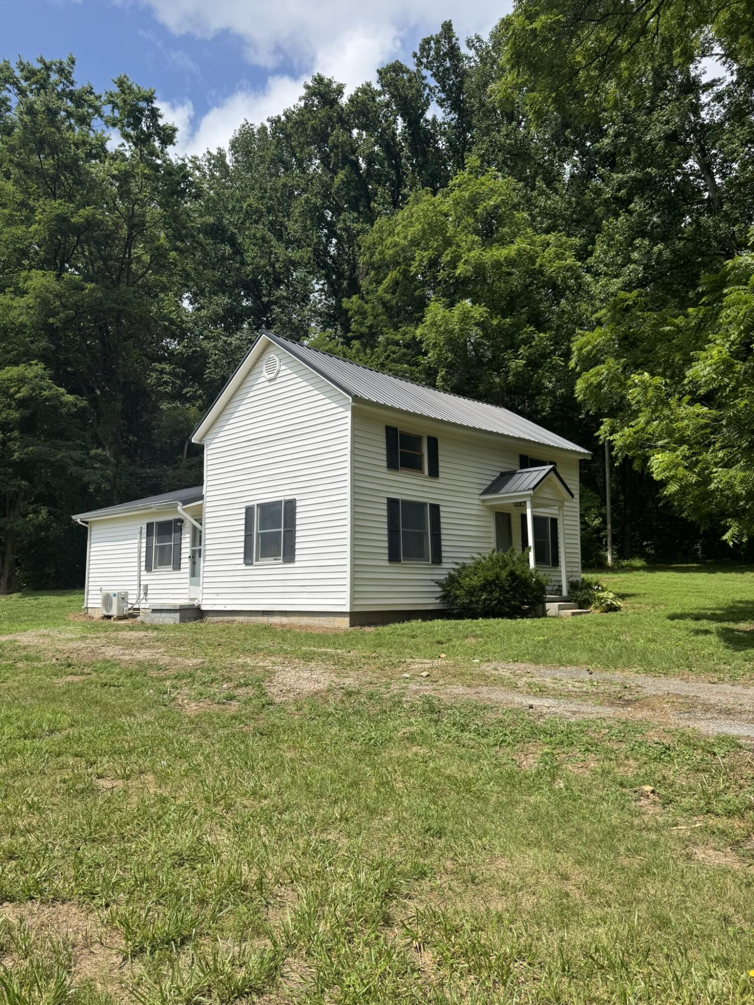 253 Sparks Road Property Photo 5