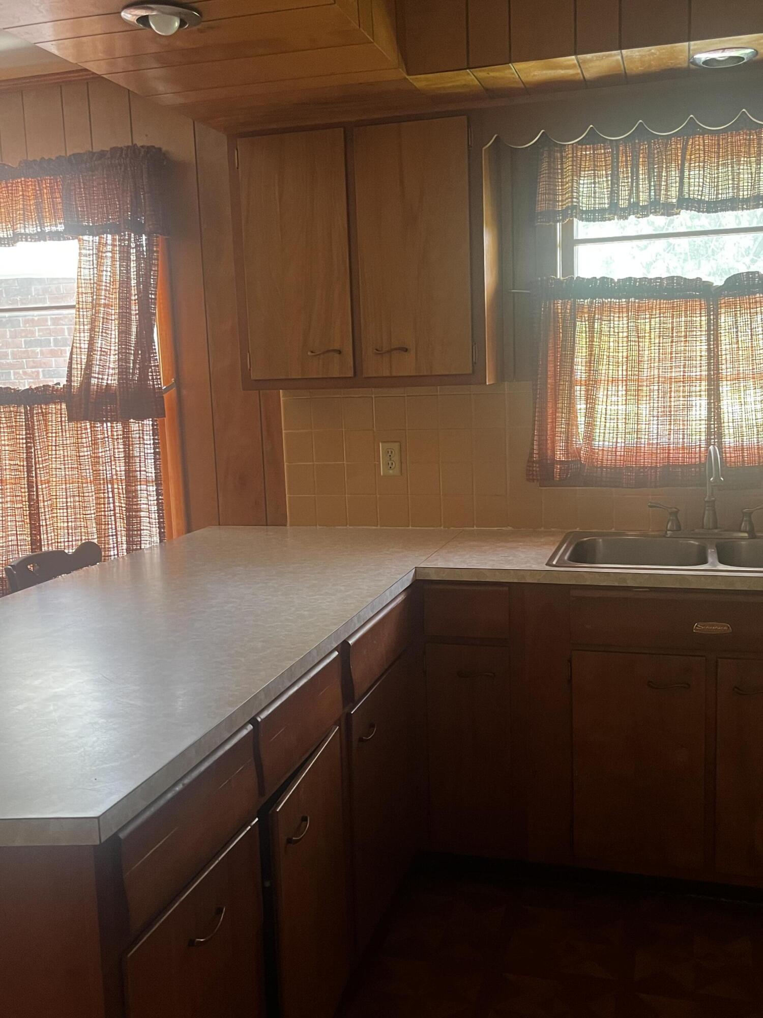 182 Harrison Avenue Property Photo 22