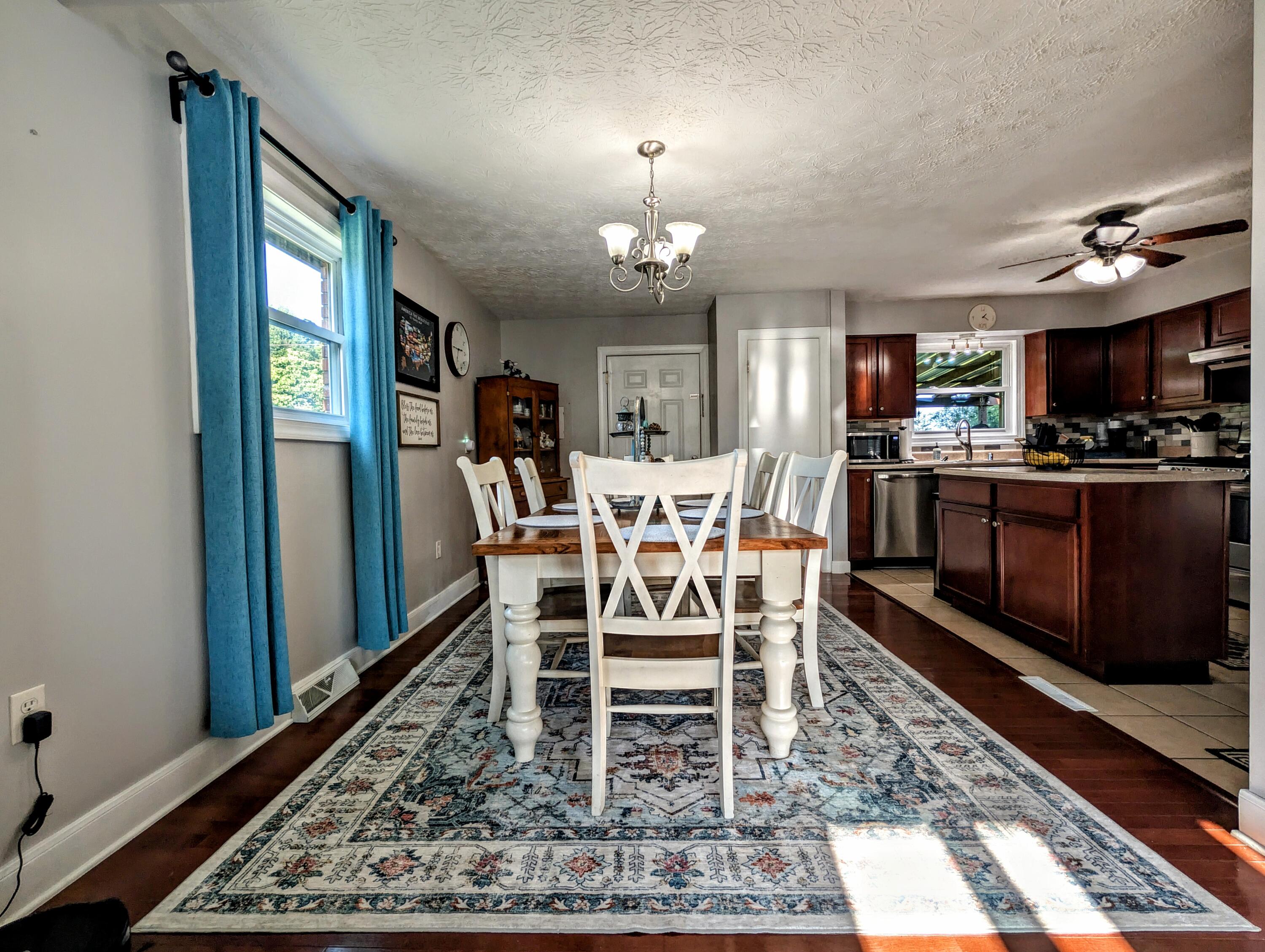 102 Shannon Square Property Photo 19