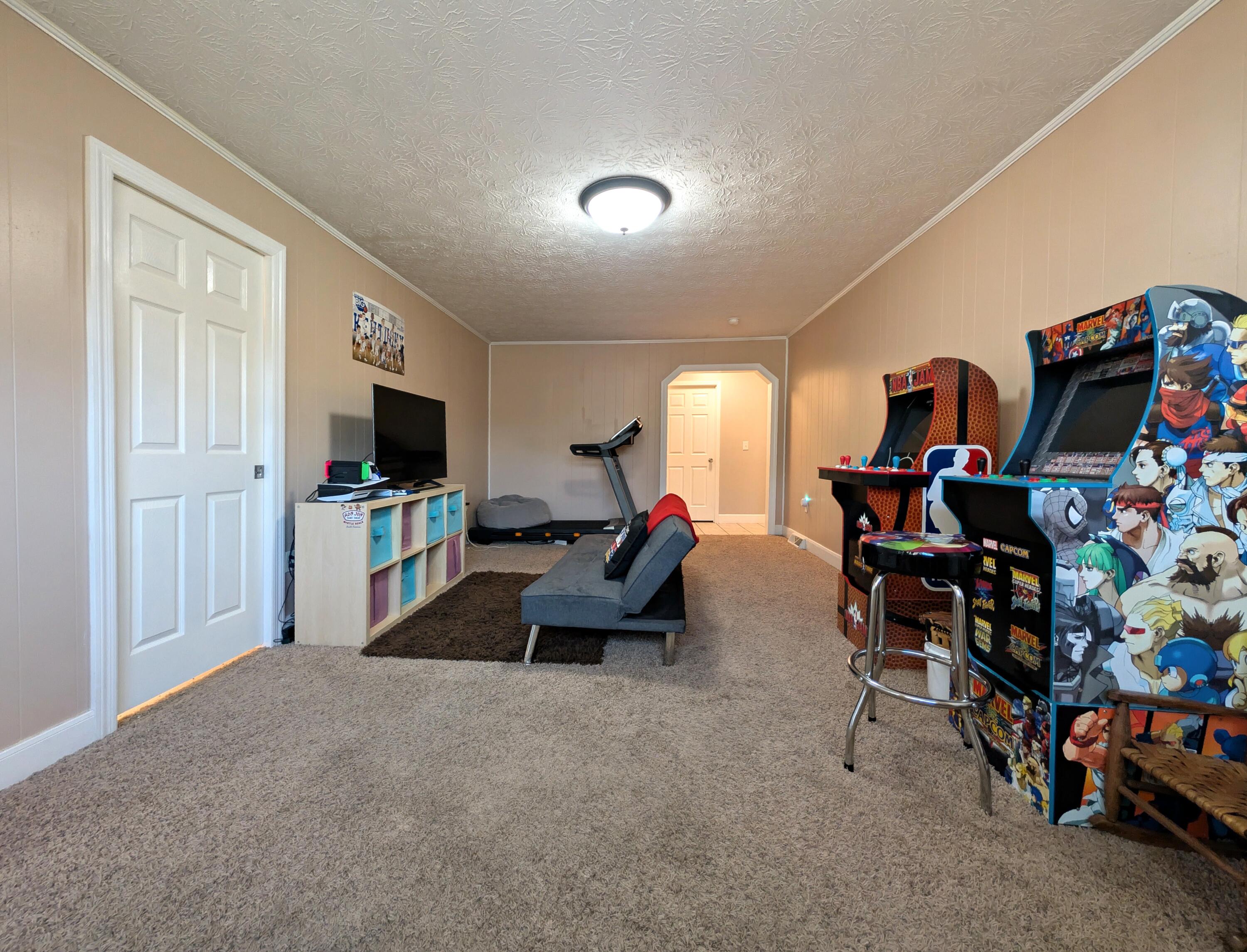 102 Shannon Square Property Photo 21