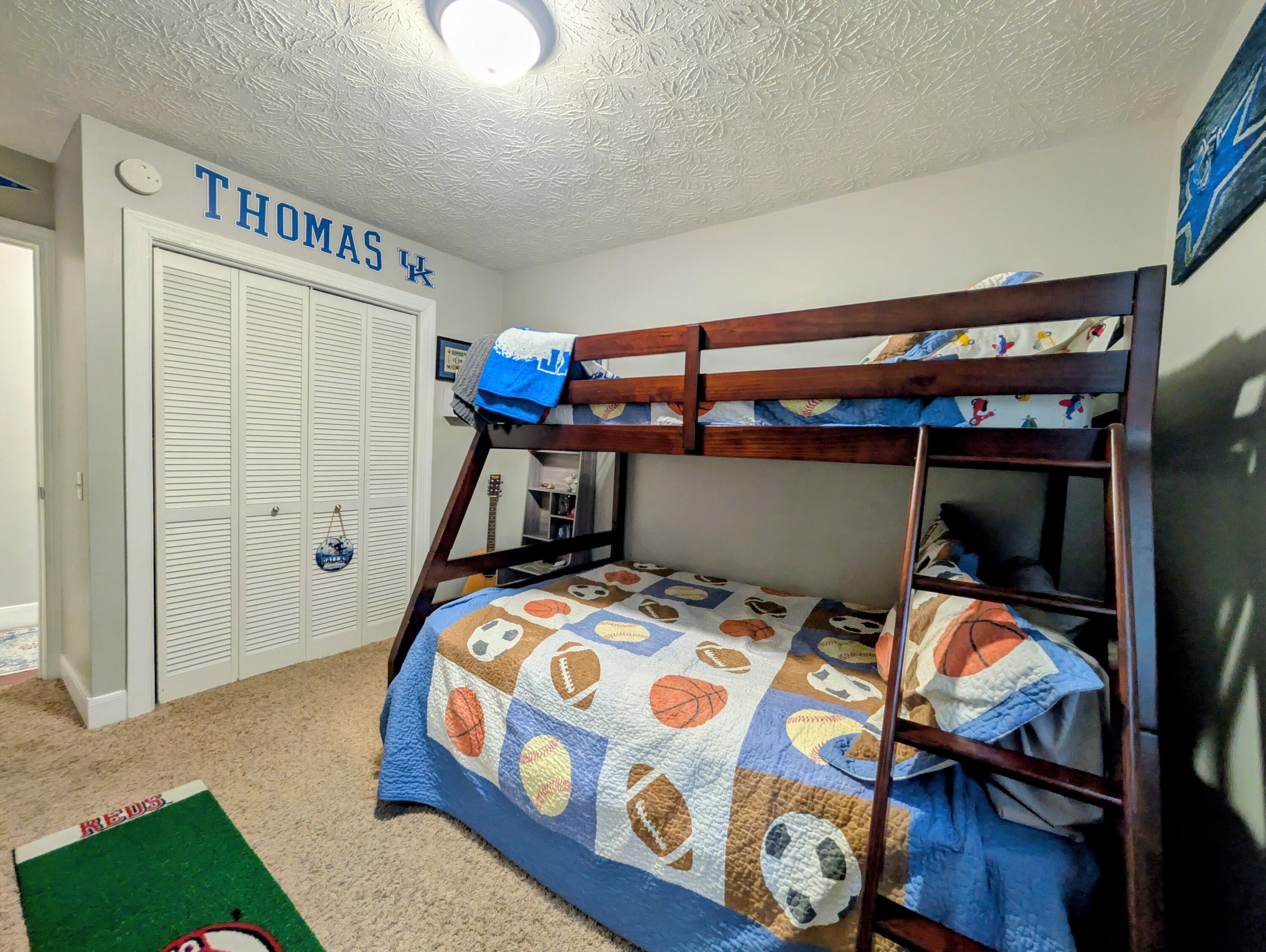 102 Shannon Square Property Photo 25