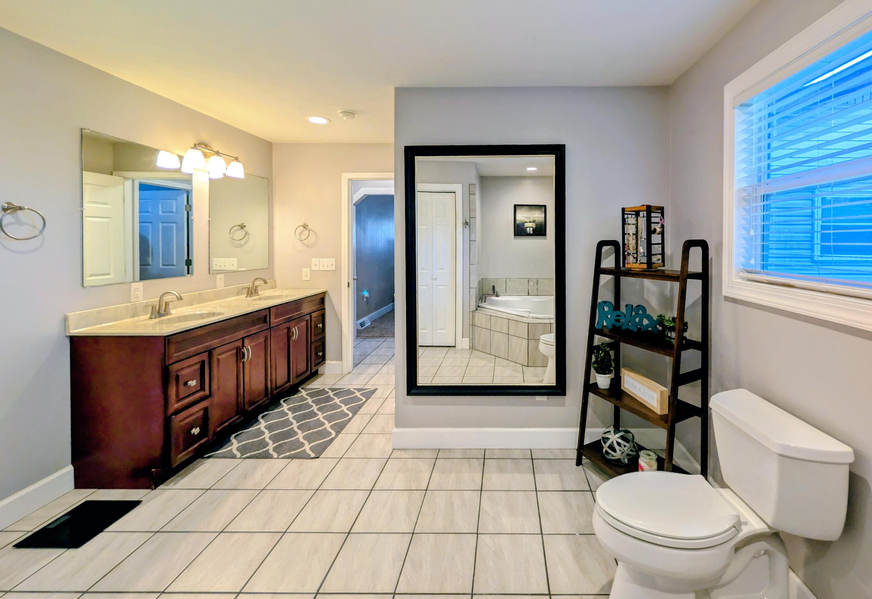 102 Shannon Square Property Photo 34