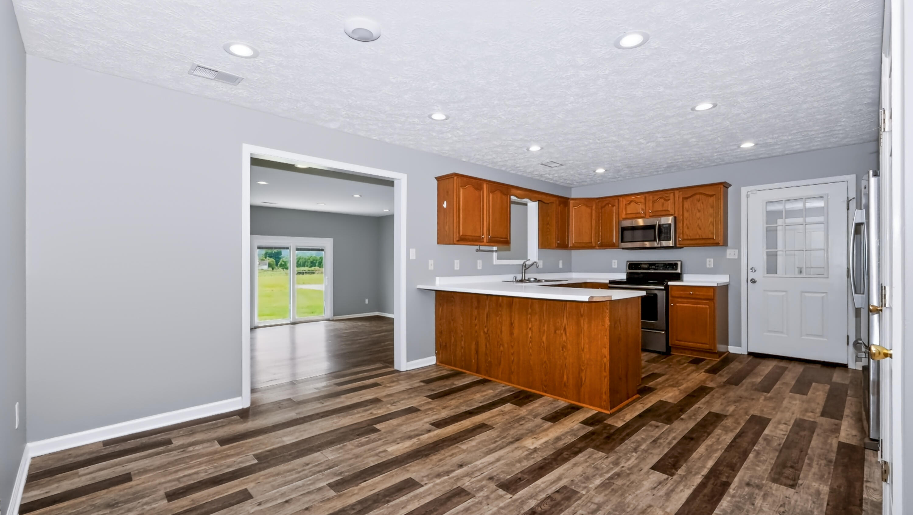 121 Westwood Drive Property Photo 18