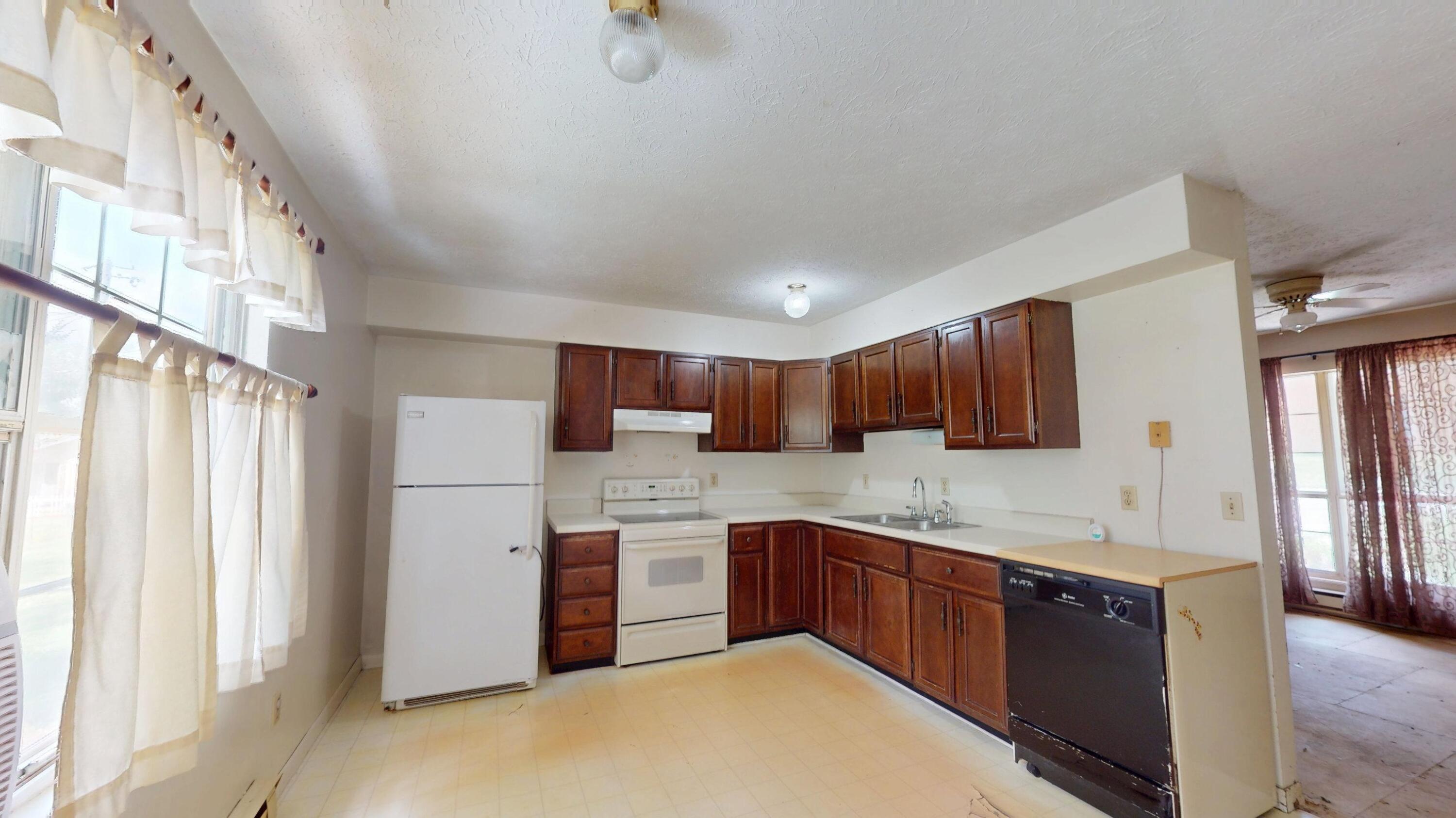98 Cooper Street Property Photo 4